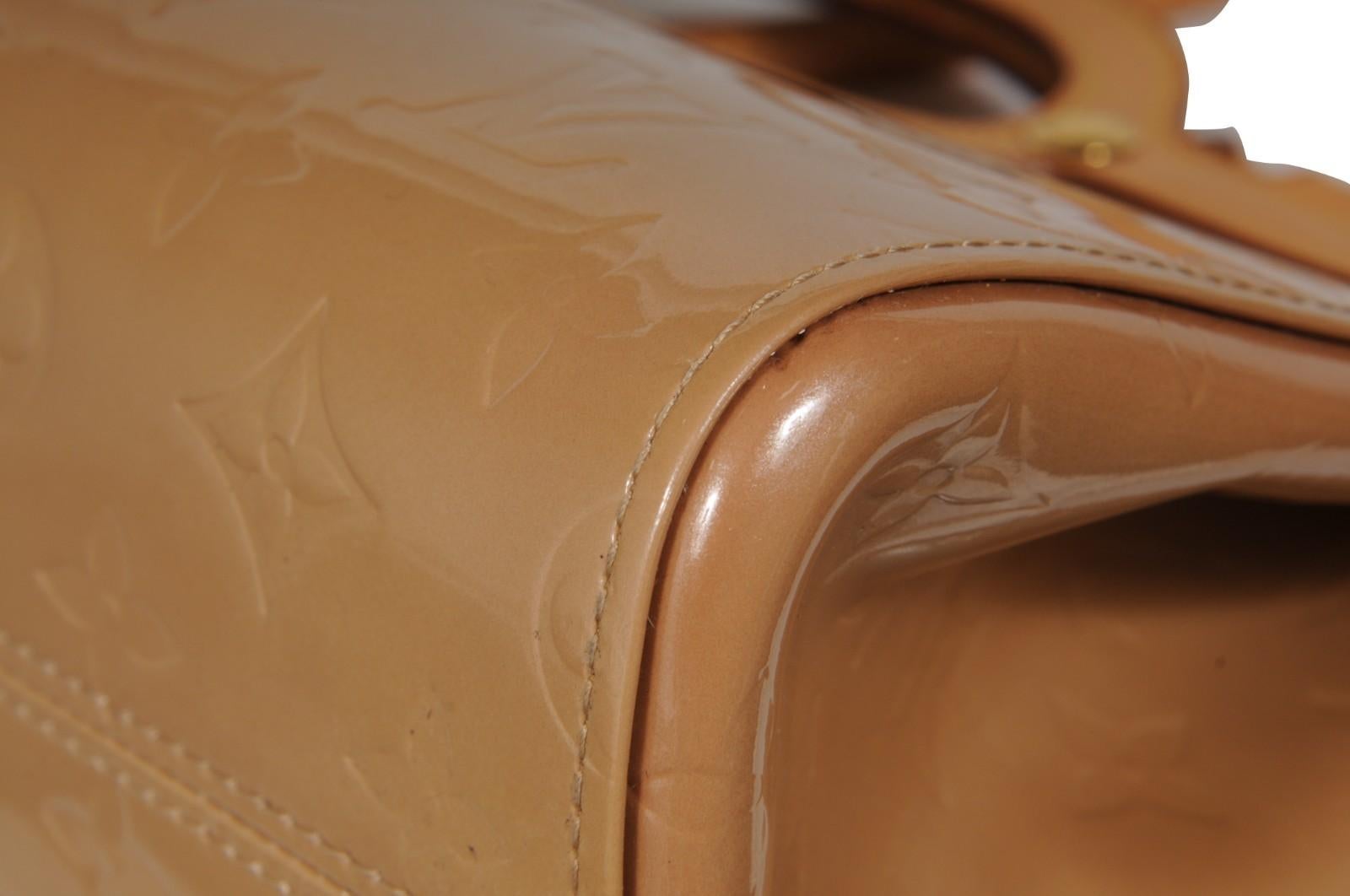 Louis Vuitton Donna Roxbury Drive Monogram Vernis Borsa a tracolla in pelle marrone in vendita 11