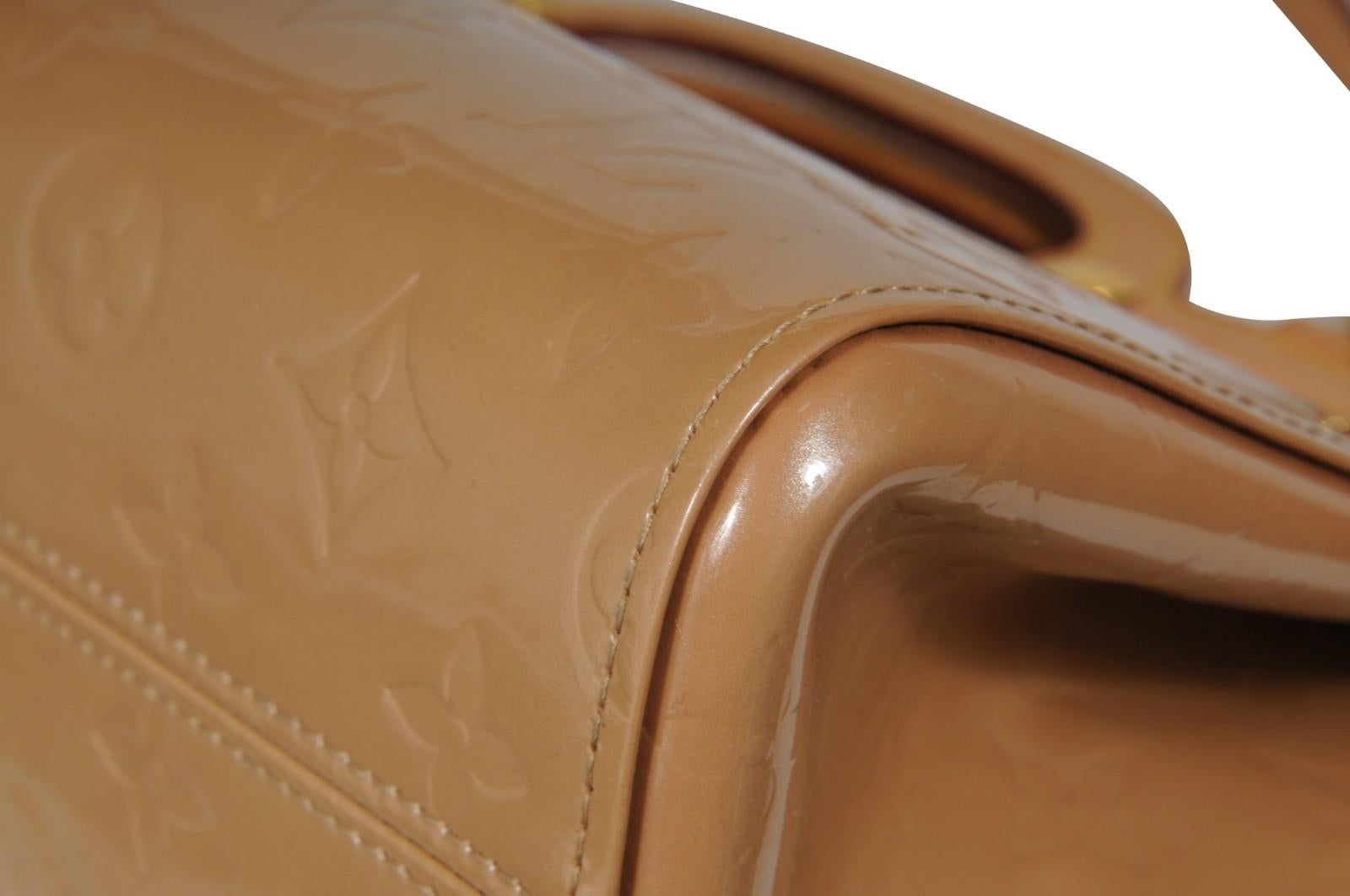 Louis Vuitton Donna Roxbury Drive Monogram Vernis Borsa a tracolla in pelle marrone in vendita 13