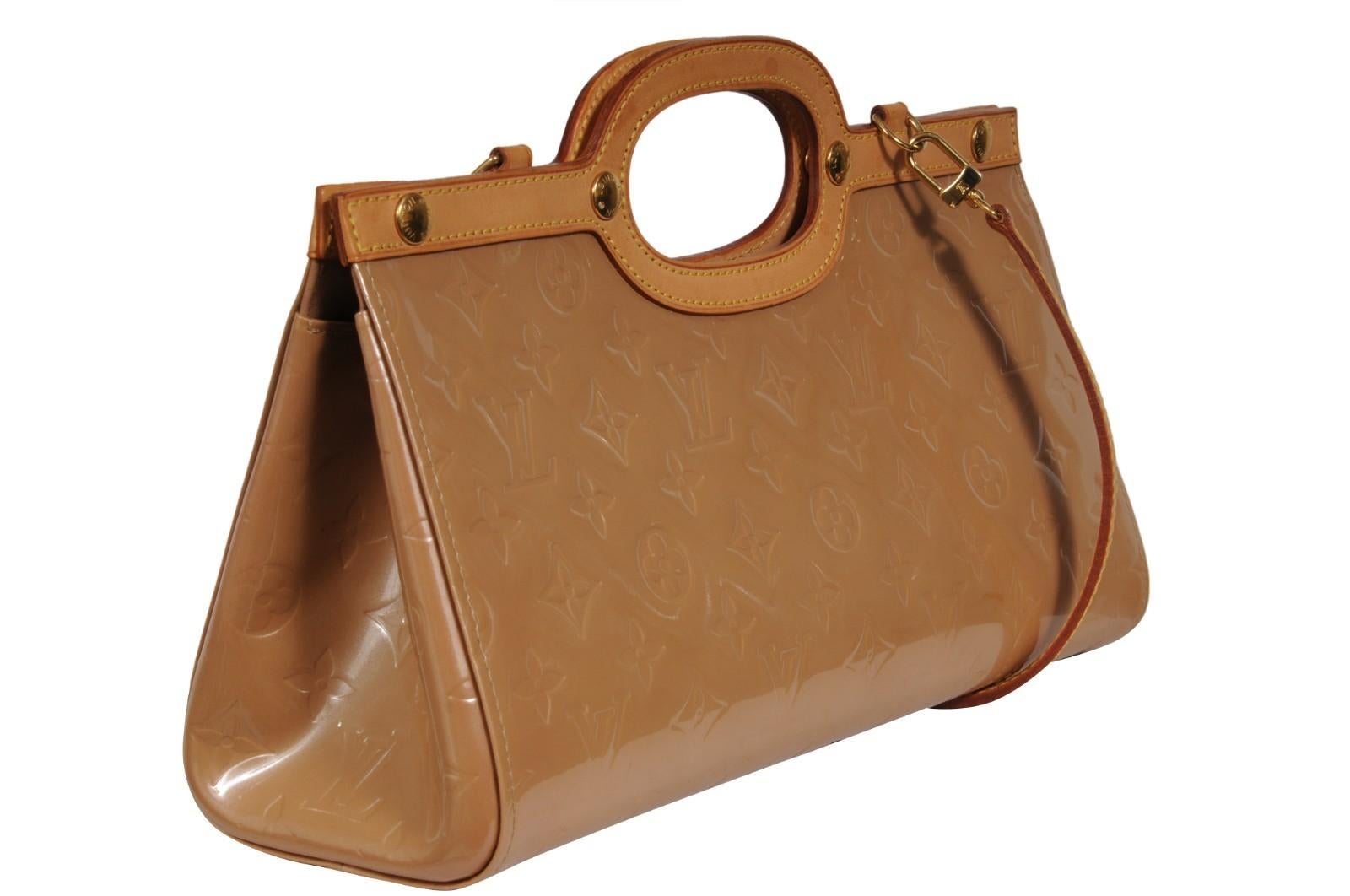 Louis Vuitton Donna Roxbury Drive Monogram Vernis Borsa a tracolla in pelle marrone in vendita 3