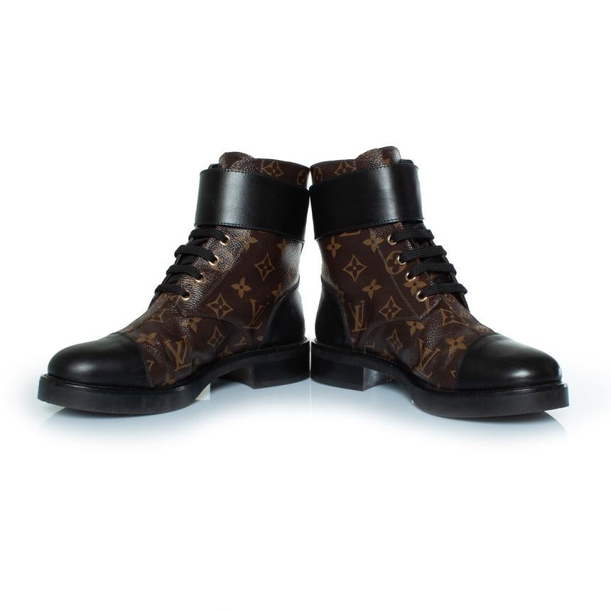 Louis Vuitton, wonderland flat rangers in monogram In Good Condition For Sale In AMSTERDAM, NL