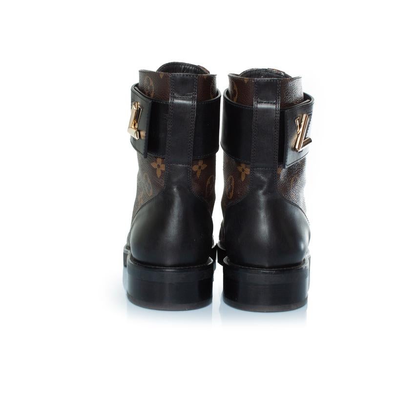 Louis Vuitton, wonderland flat rangers in monogram For Sale 2