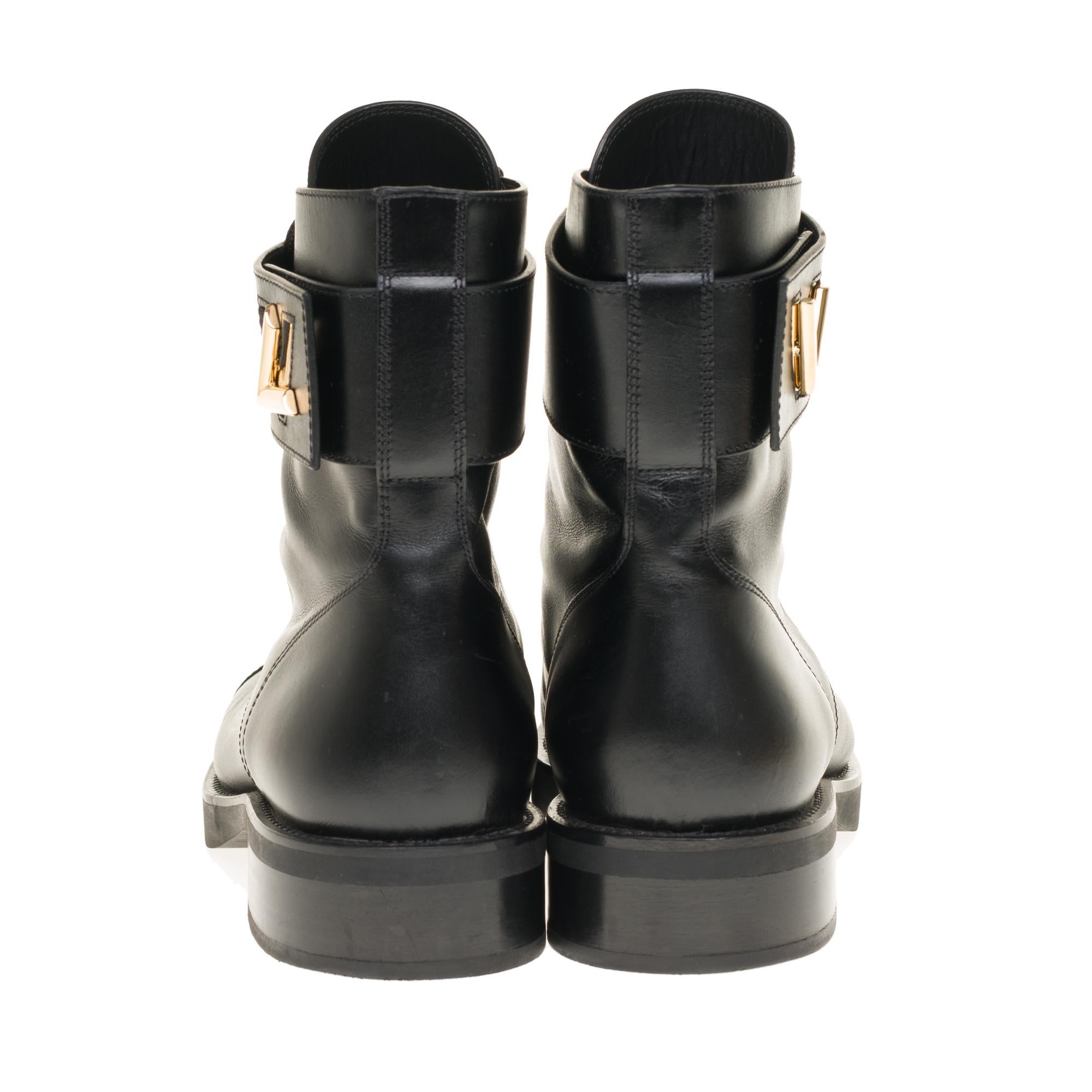 Women's or Men's Louis Vuitton Wonderland Rangers in black calf and golden twist clasp