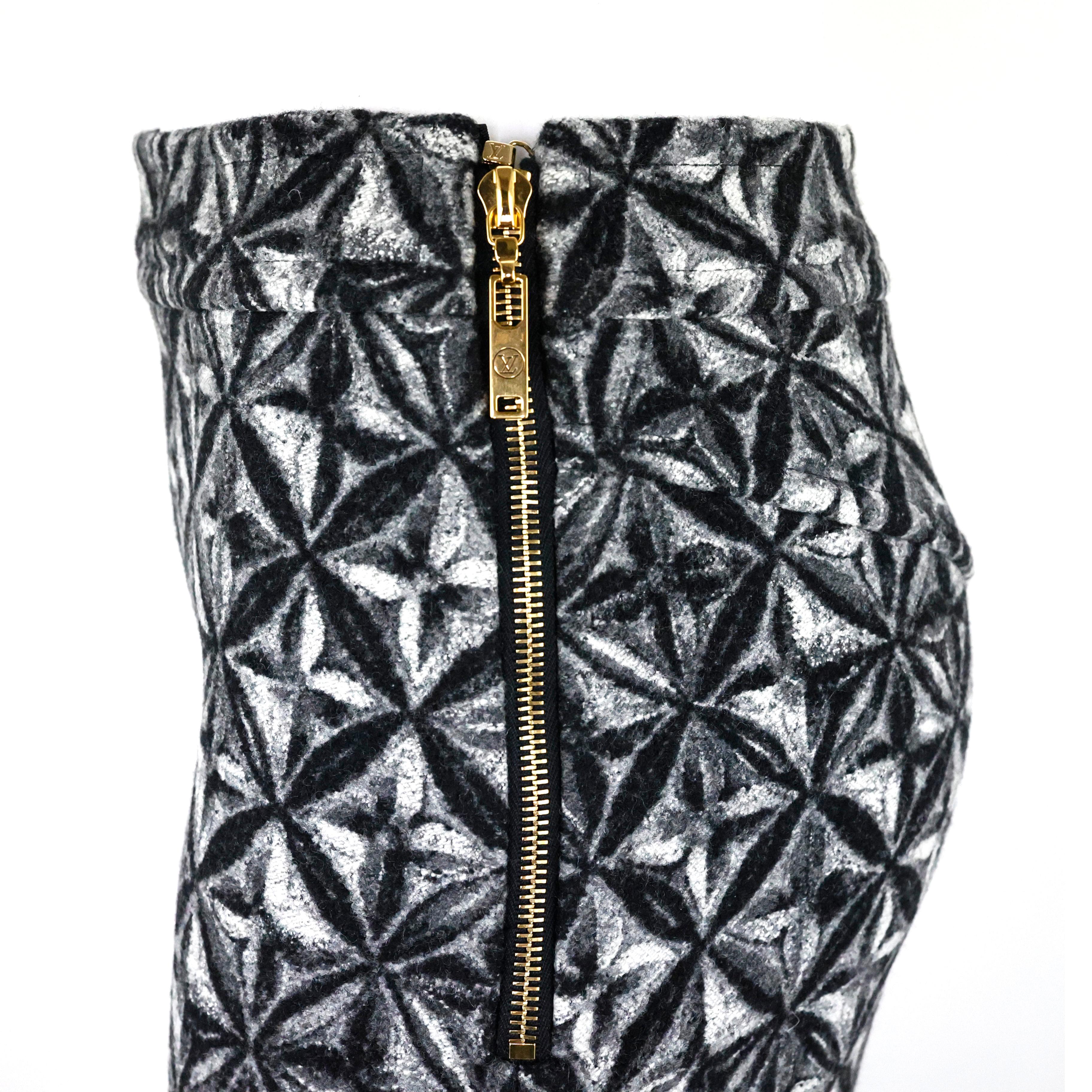 Louis Vuitton Wool Monogram Mid Length Skirt  For Sale 1