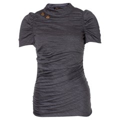 Louis Vuitton, Wrinkled grey top