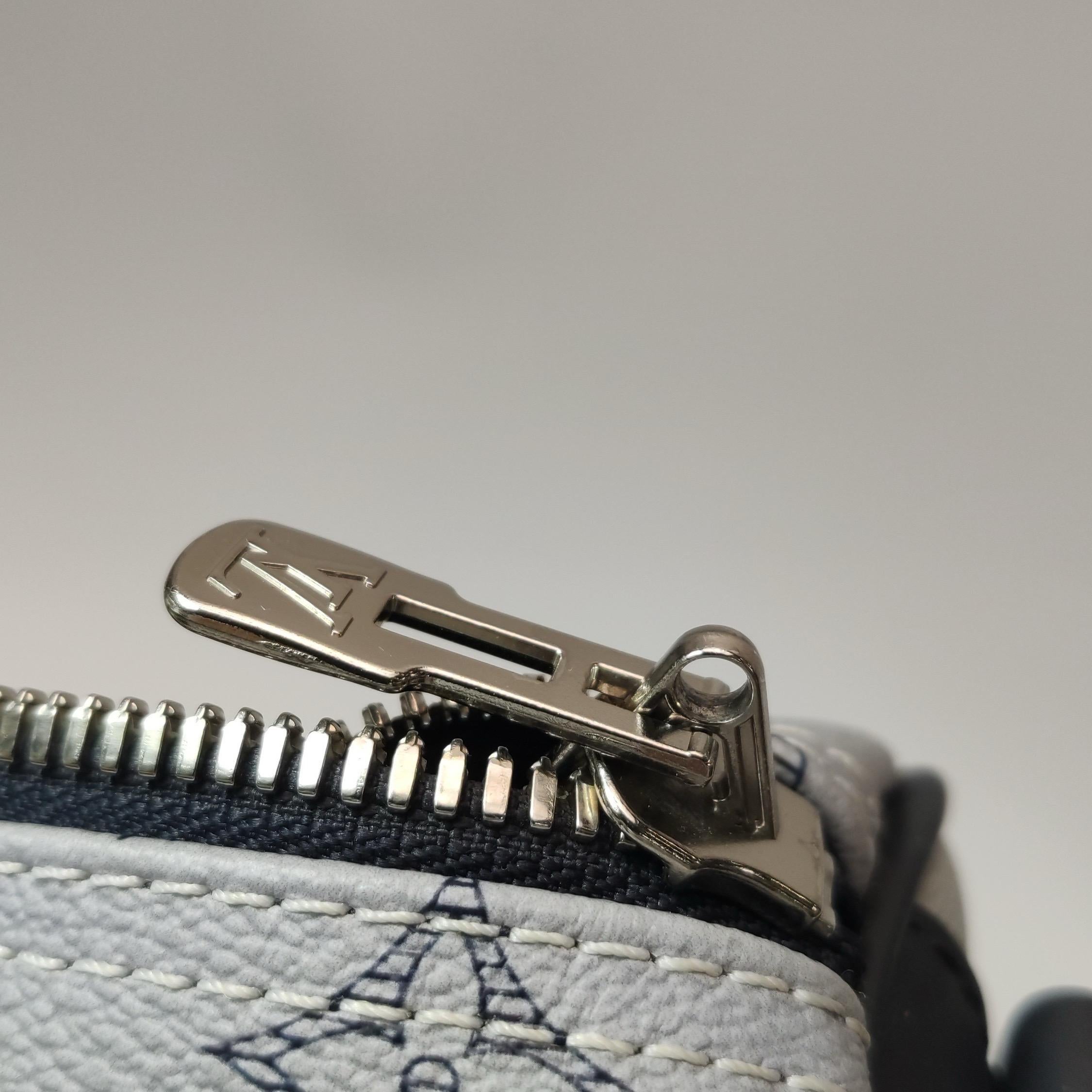 Louis Vuitton x Chapman Brothers Keepall 45 Bandouliere Leone Elefante in vendita 6