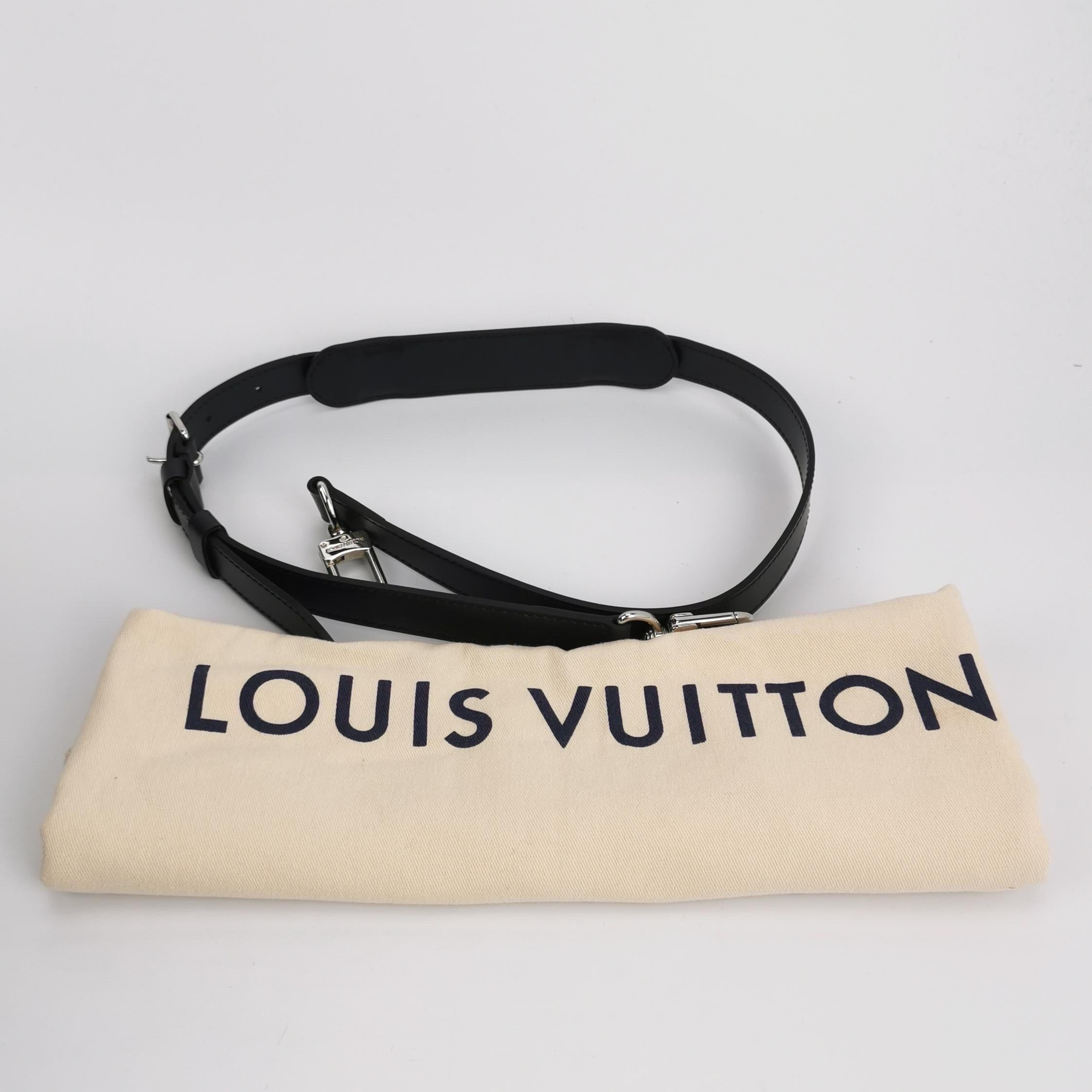 Louis Vuitton x Chapman Brothers Keepall 45 Bandouliere Lion Navy en vente 5