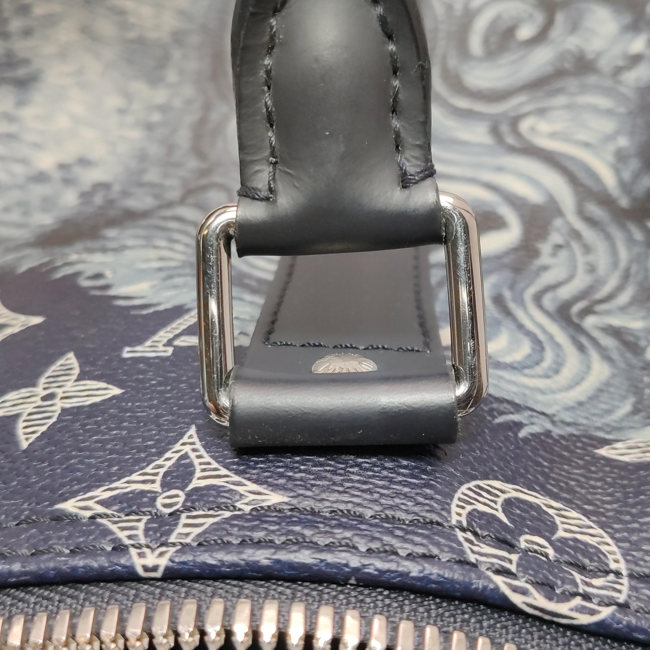 Louis Vuitton x Chapman Brothers Keepall 45 Bandouliere Lion Navy en vente 10