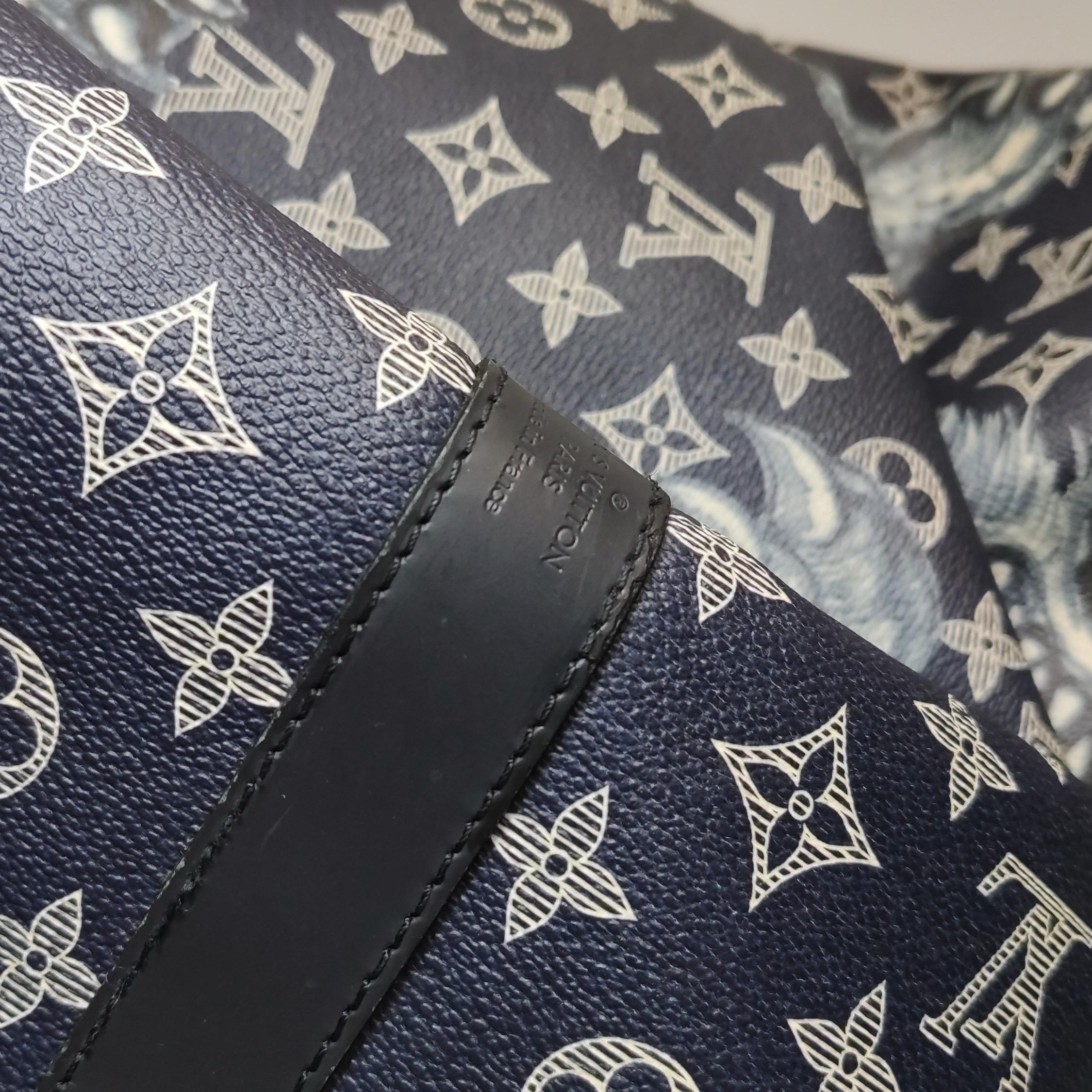 Louis Vuitton x Chapman Brothers Keepall 55 Bandouliere Lion Navy en vente 6
