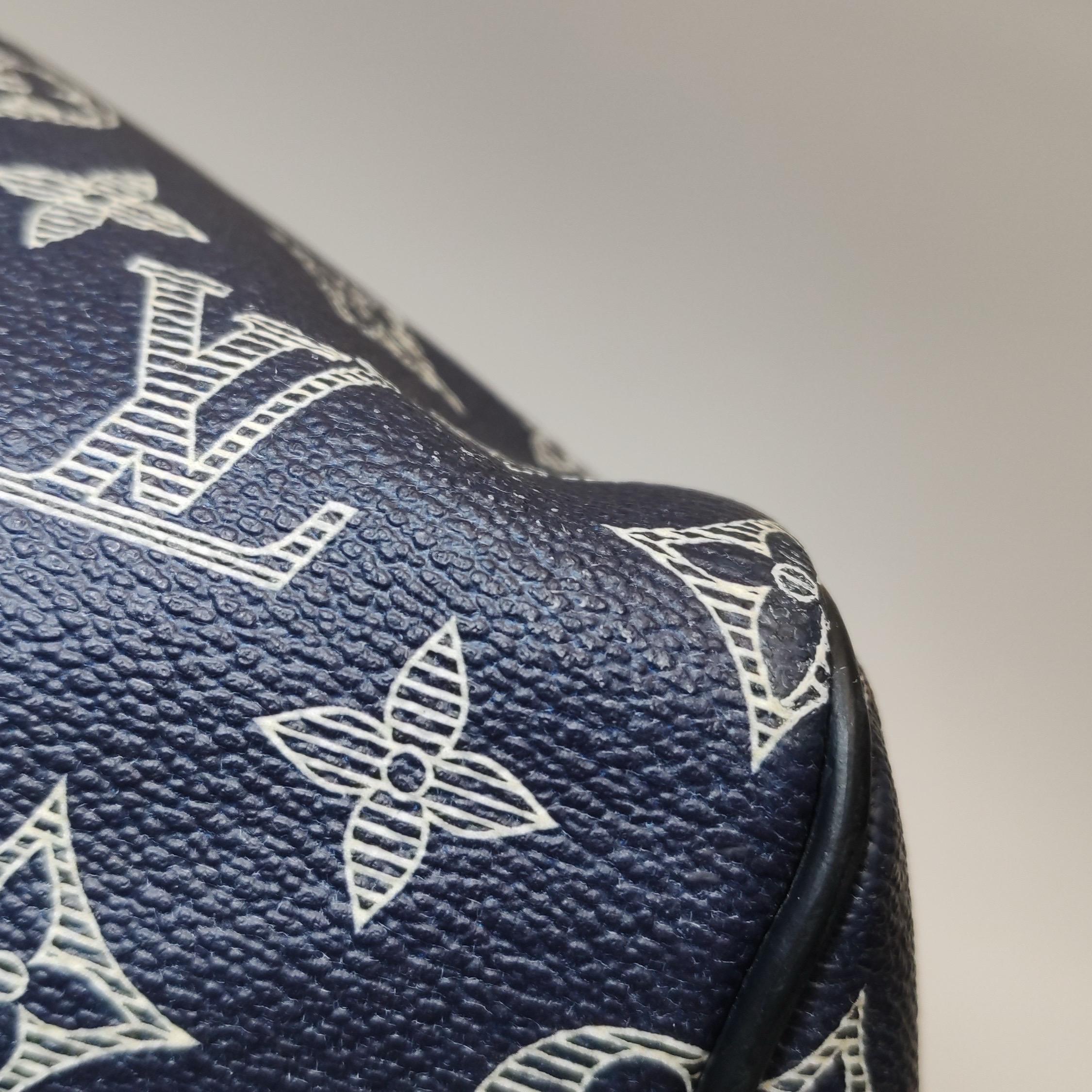 Louis Vuitton x Chapman Brothers Keepall 55 Bandouliere Lion Navy en vente 8
