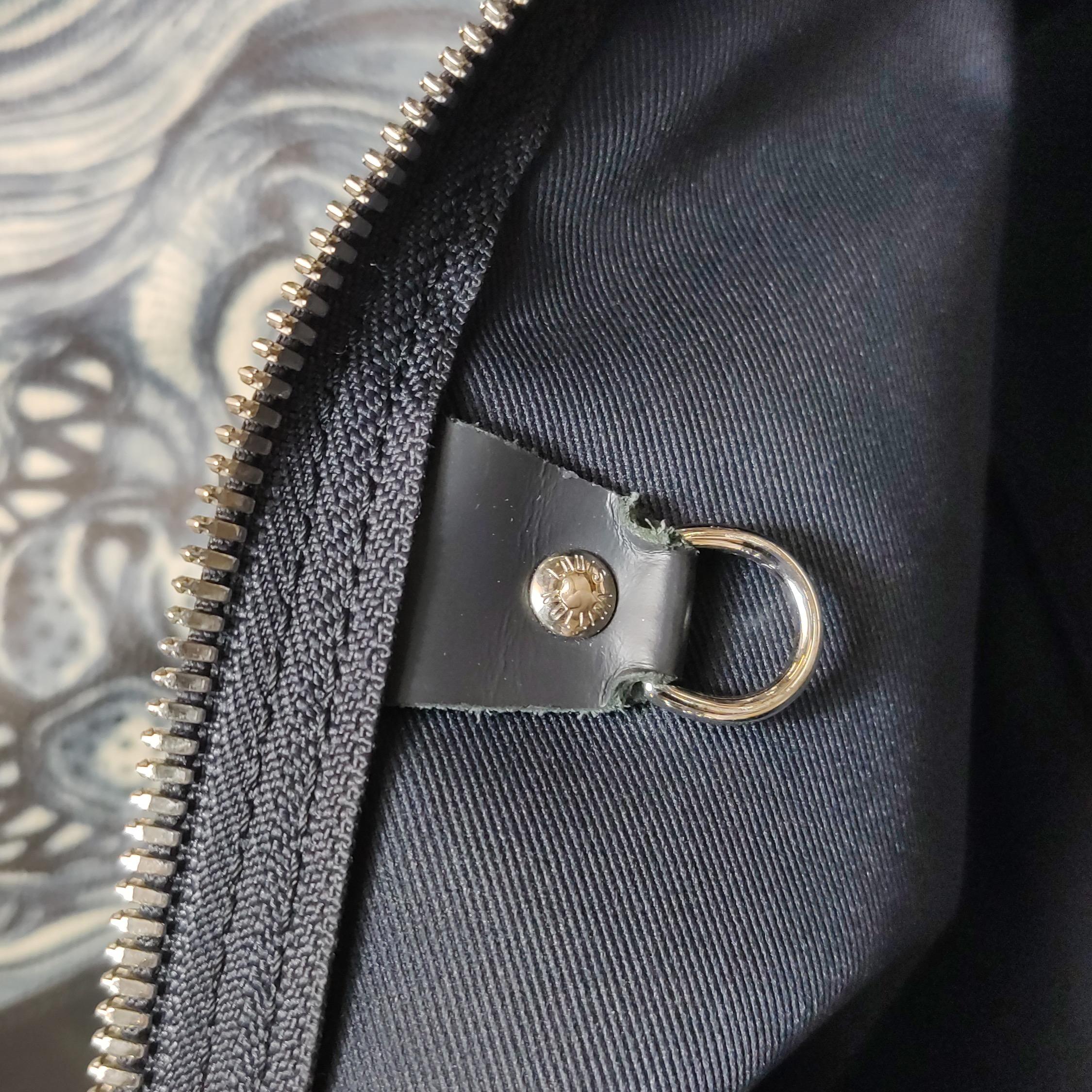 Louis Vuitton x Chapman Brothers Keepall 55 Bandouliere Lion Navy en vente 3