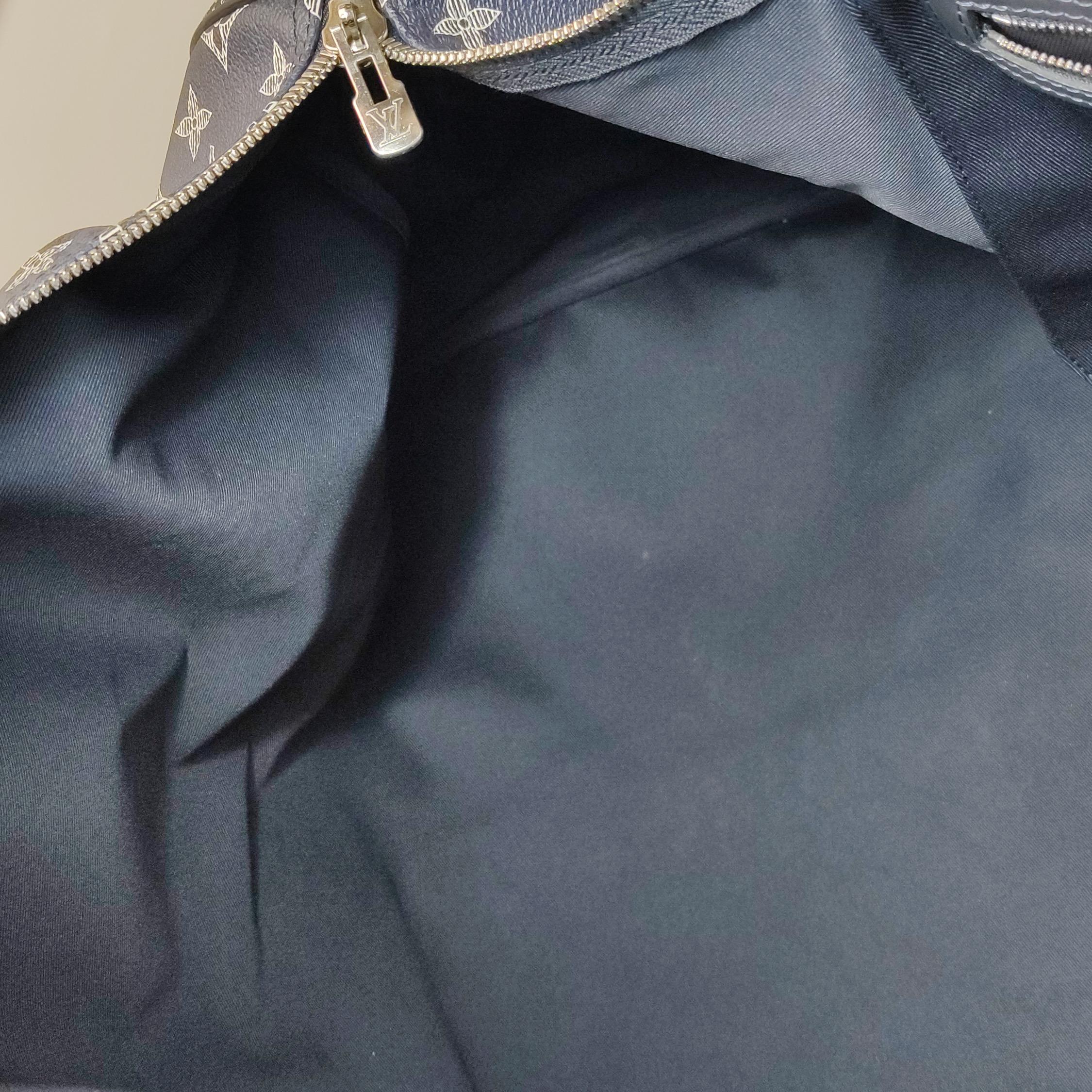 Louis Vuitton x Chapman Brothers Keepall 55 Bandouliere Lion Navy en vente 4