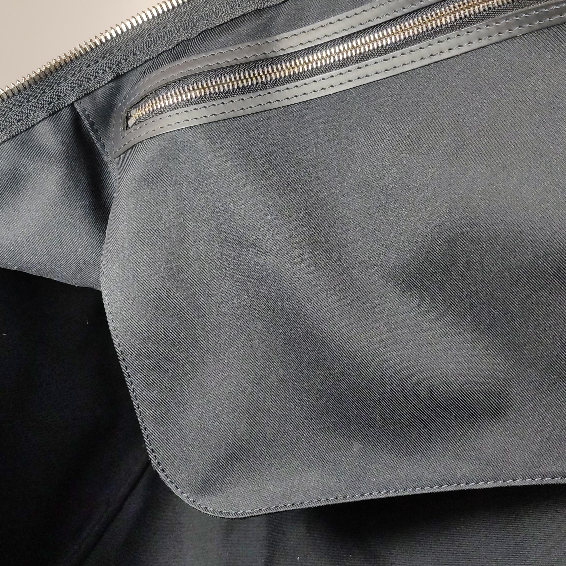 Louis Vuitton x Chapman Brothers Keepall 55 Bandouliere Lion Navy For Sale 4