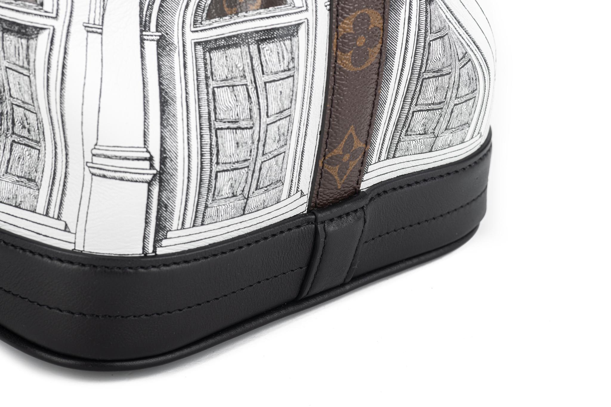 Louis Vuitton x Fornasetti - Sac seau NIB en vente 6