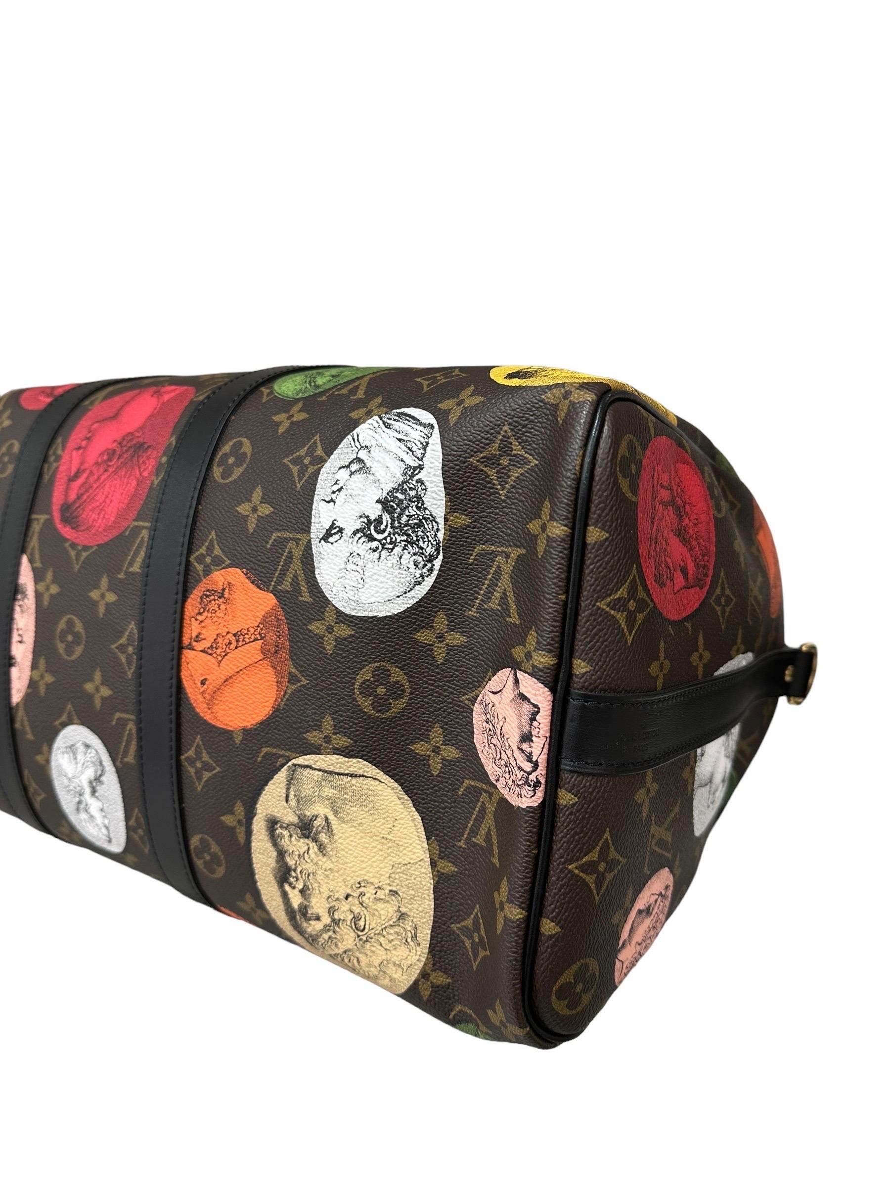 Louis Vuitton x Fornasetti Keepall 45 Bandoulière Rucksack für unterwegs  im Angebot 9