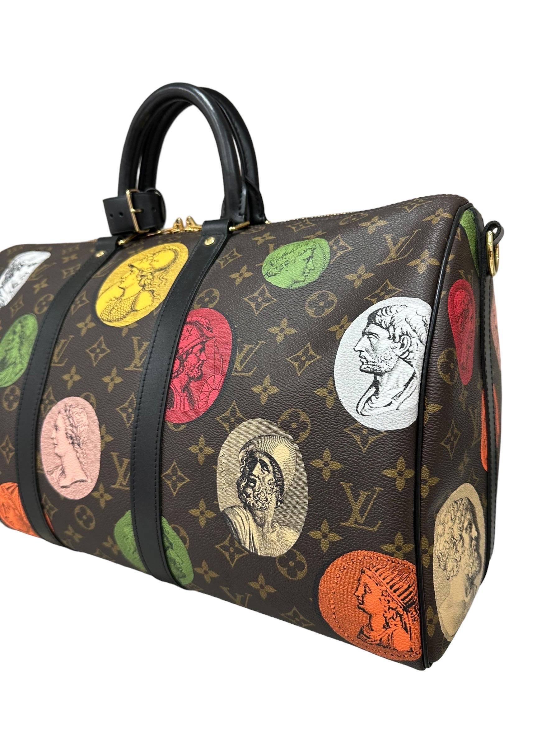 Louis Vuitton x Fornasetti Keepall 45 Bandoulière Rucksack für unterwegs  (Schwarz) im Angebot