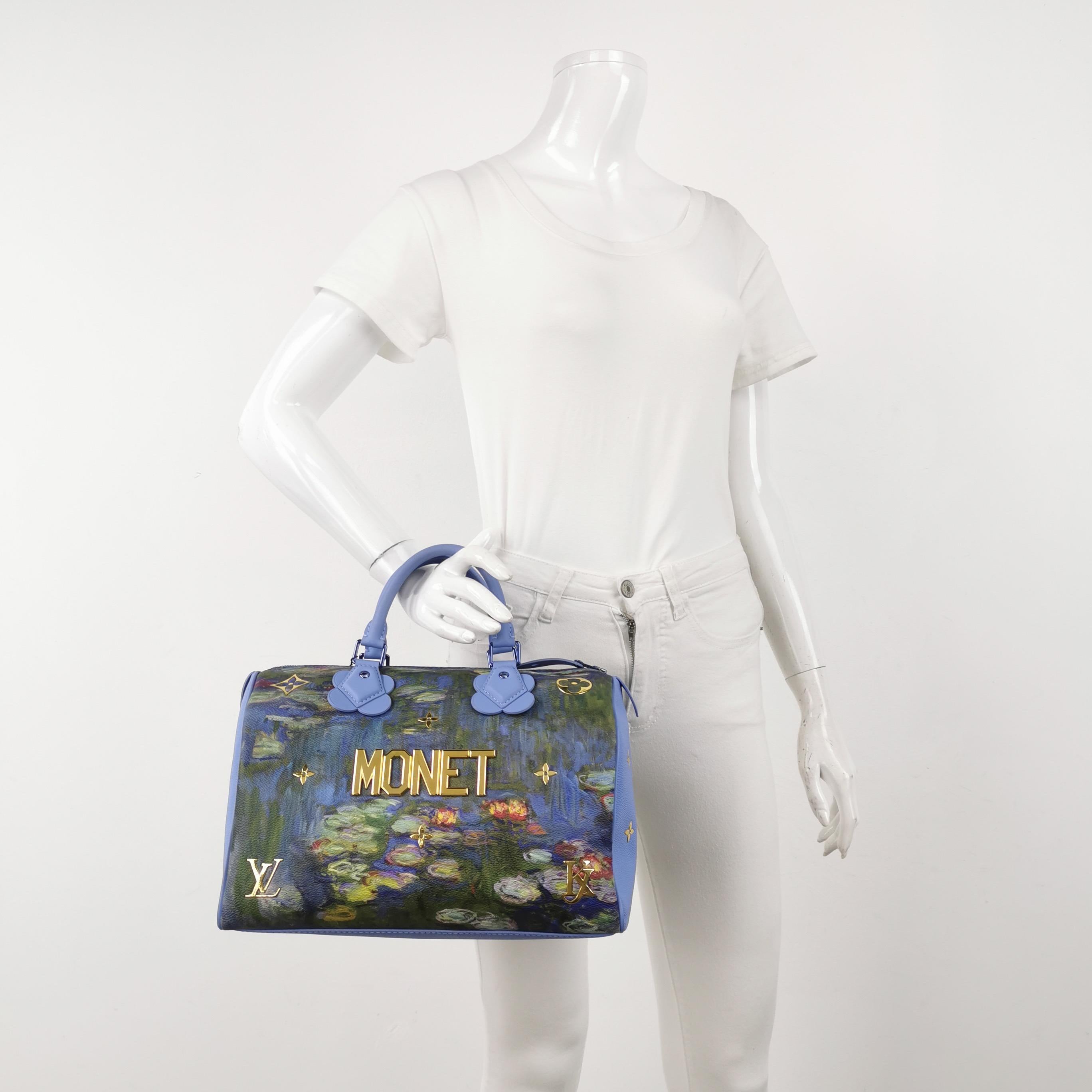 Louis Vuitton x Jeff Koons Speedy 30 Monet Water Lilies Top Handle Bag
Il s'agit de photos professionnelles du sac offert par Luxbags.
Découvrez leMonet Speedy 30, qui fait partie de la collection exclusive Louis Vuitton x Jeff Koons Limited Edition