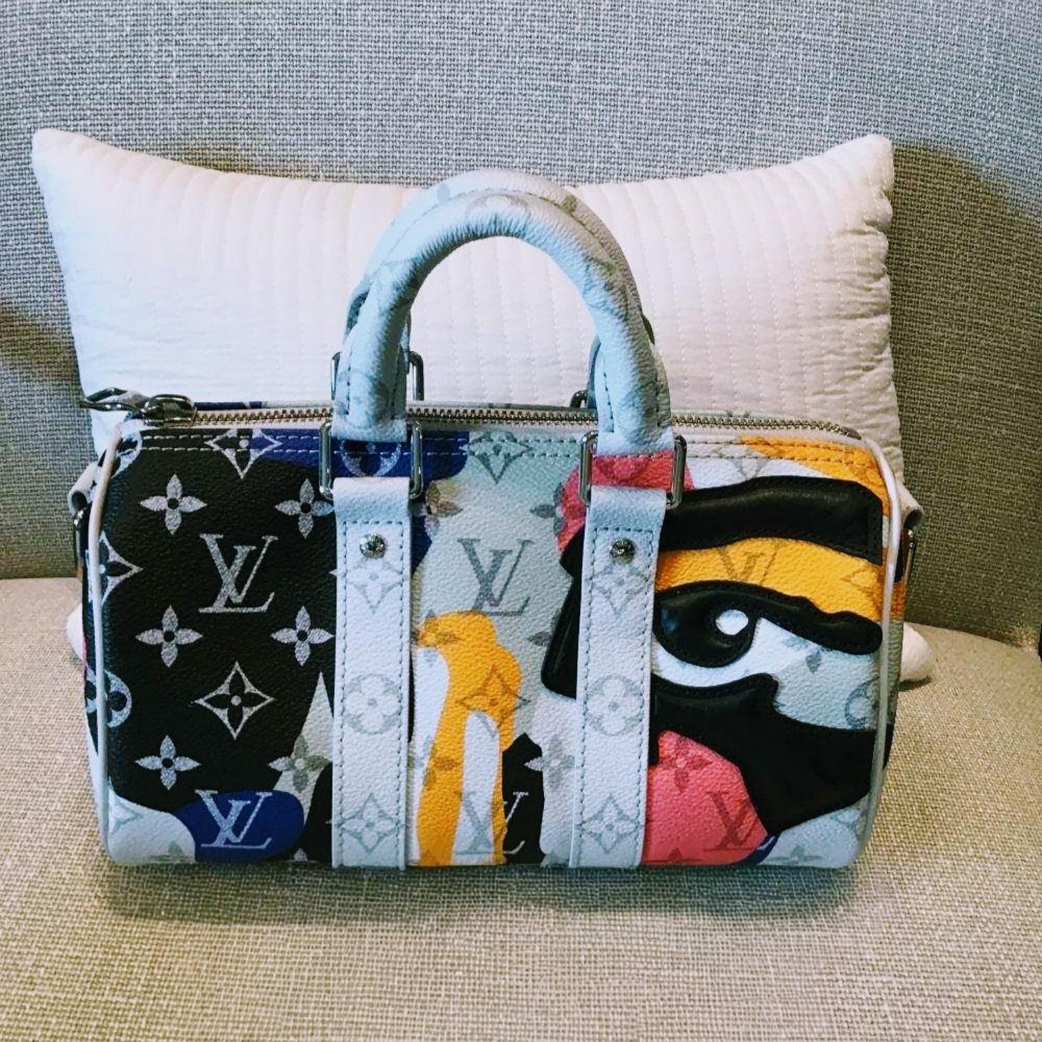 Louis Vuitton x Kid Super 2023 Monogram Portrait Keepall Bandoulière 25 For Sale 4