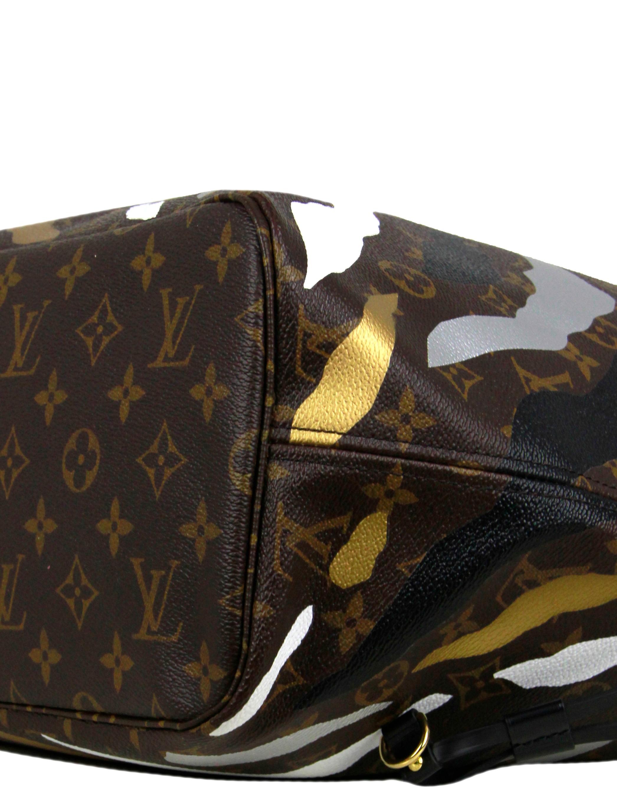camouflage-print teddy bear shoulder bag