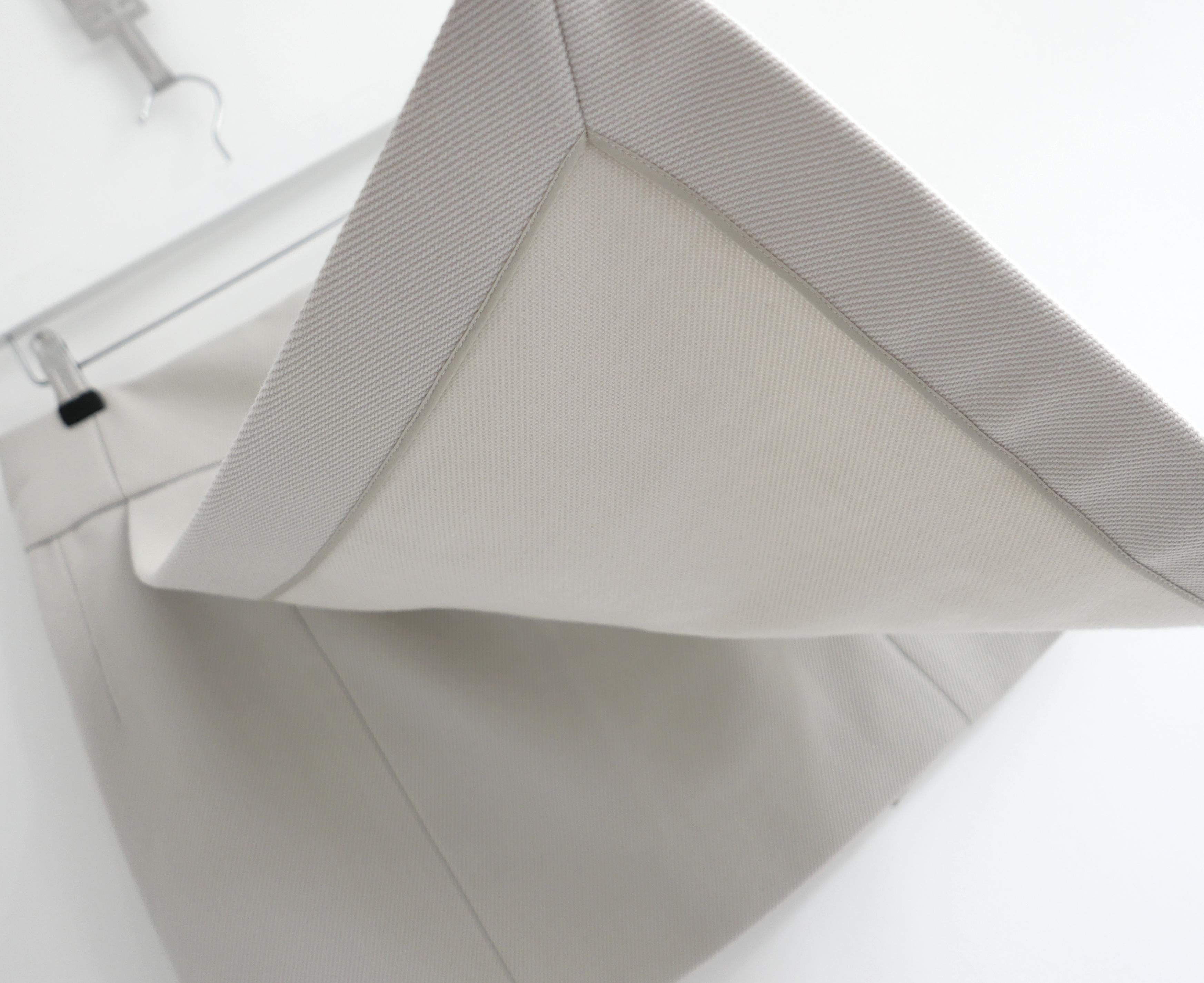 Louis Vuitton x Marc Jacobs Fall 2003 Grey Panelled Wool Skirt For Sale 1