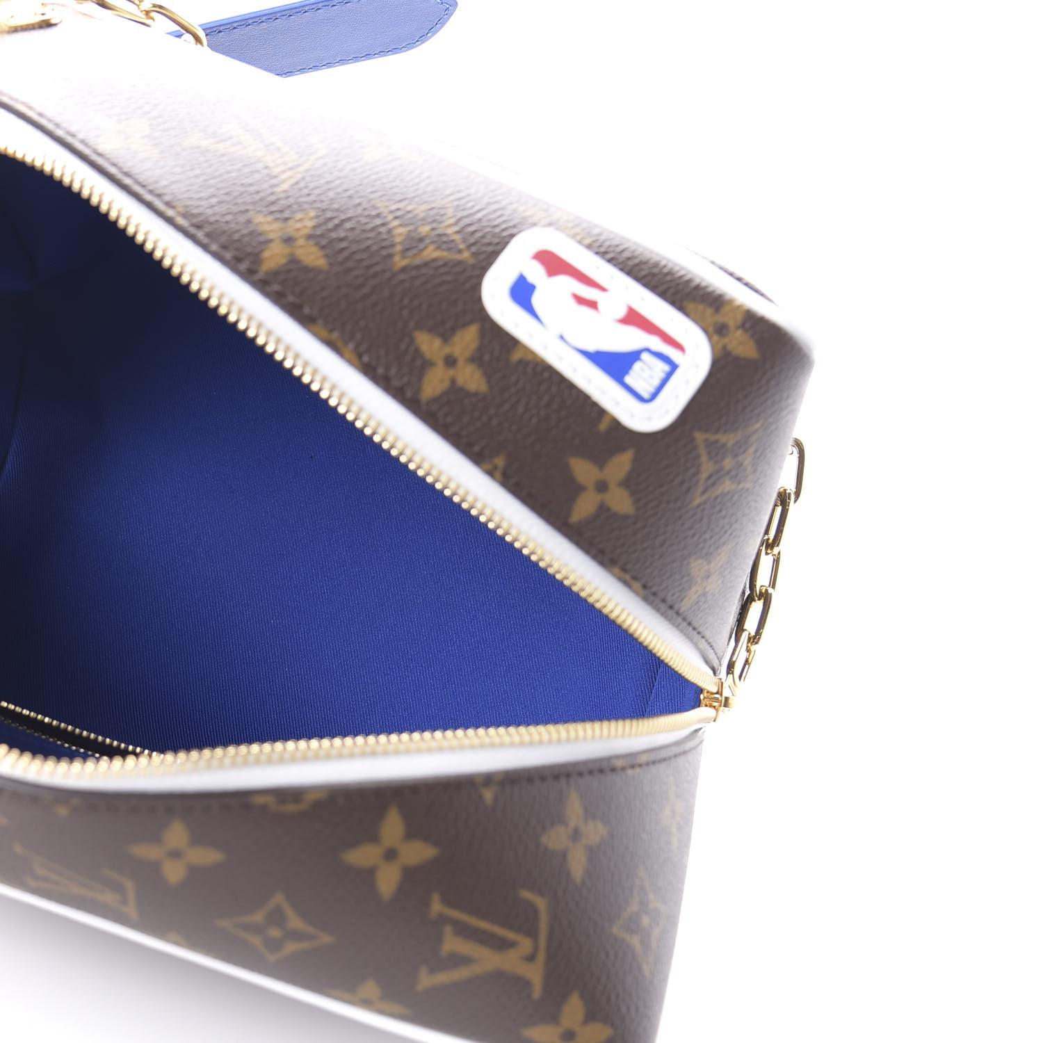 Louis Vuitton x NBA Brown Monogram Cloakroom Dopp Kit Bag In Good Condition For Sale In Irvine, CA