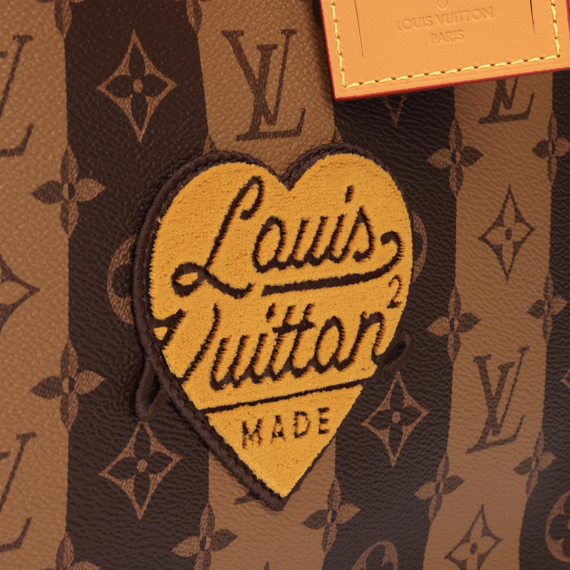 LOUIS VUITTON x Nigo Braune Streifen Reverso Monogramm beschichtetes Segeltuch Sac Plat Kreuz 4