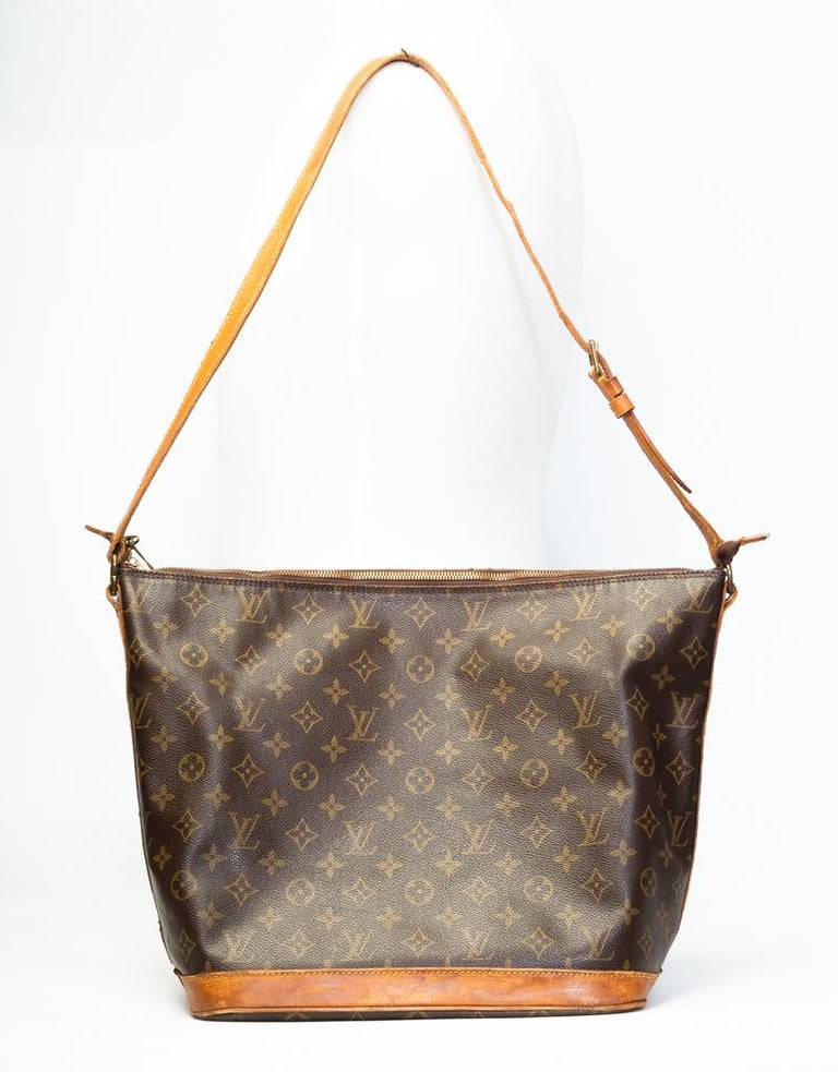 Sold at Auction: Louis Grand, LOUIS VUITTON Sac shopping Never