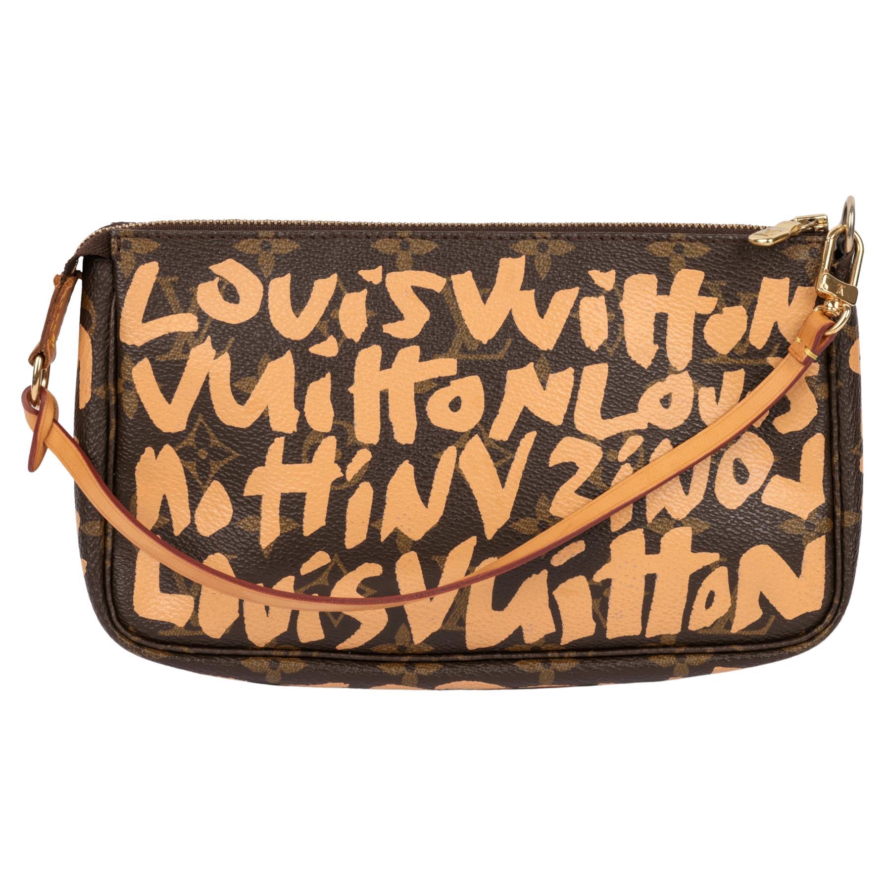 Louis Vuitton Pochette Graffiti - 2 For Sale on 1stDibs