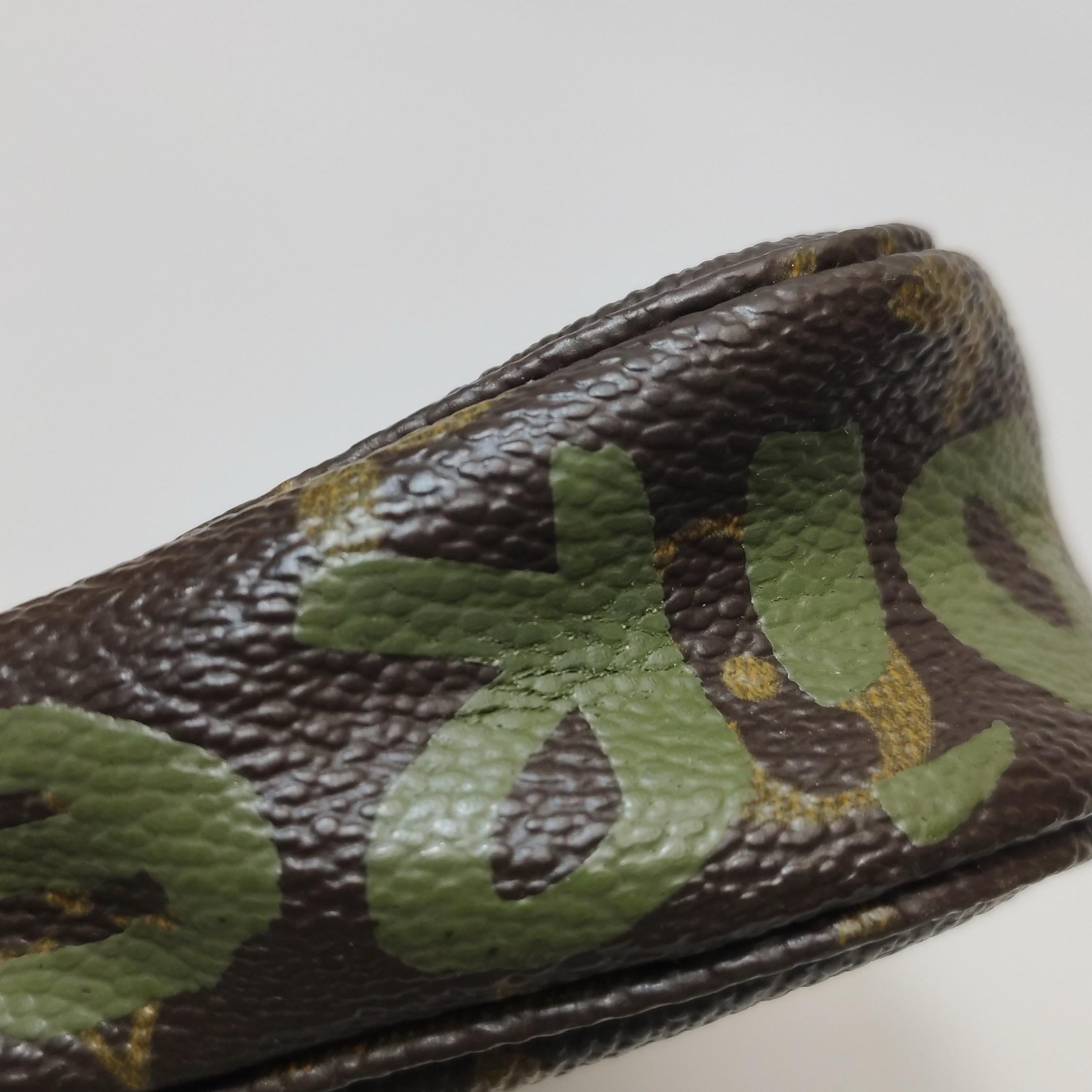 Louis Vuitton & Greene & Greene Greene Pochette Monogramme Accessoire en vente 9