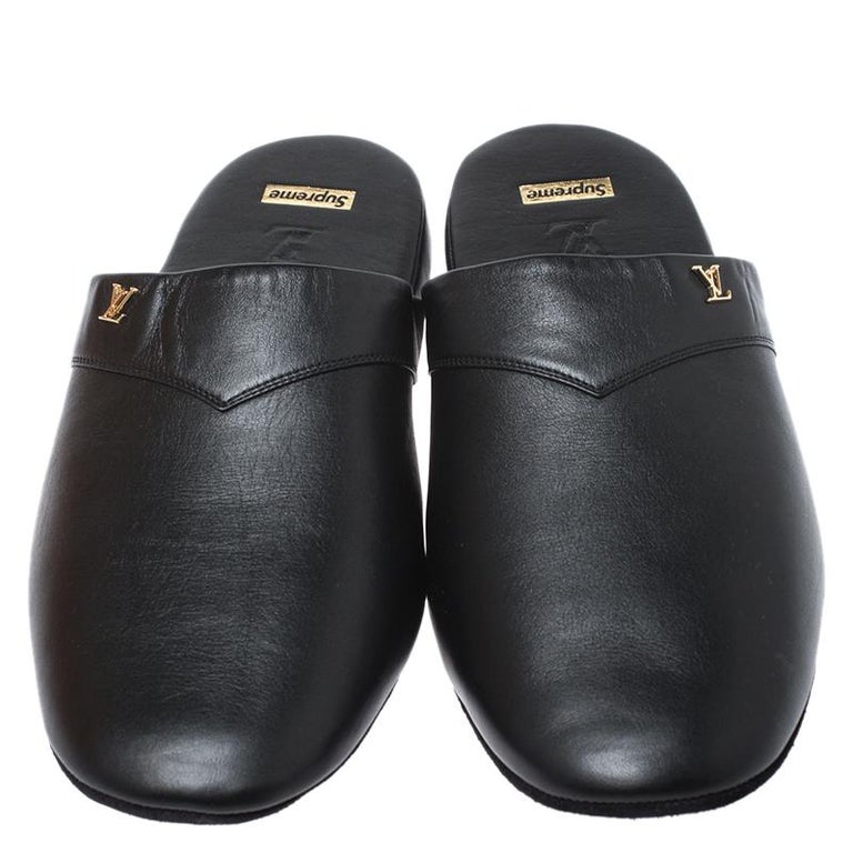 Louis Vuitton x Supreme Black Leather Hugh Flat Slippers Size 39 For Sale  at 1stDibs | supreme louis vuitton sandals, hughie vuitton