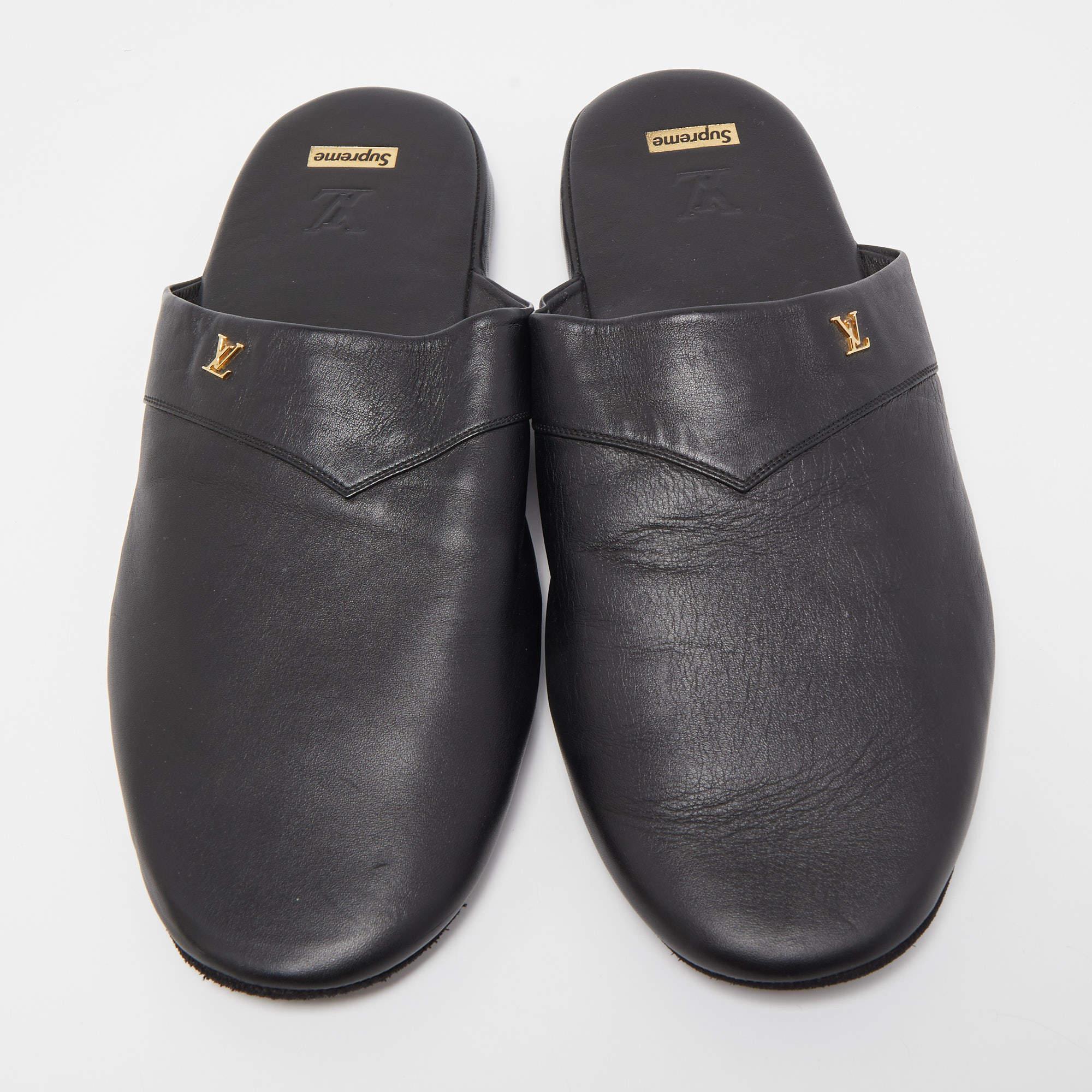 Louis vuitton 2025 supreme slippers