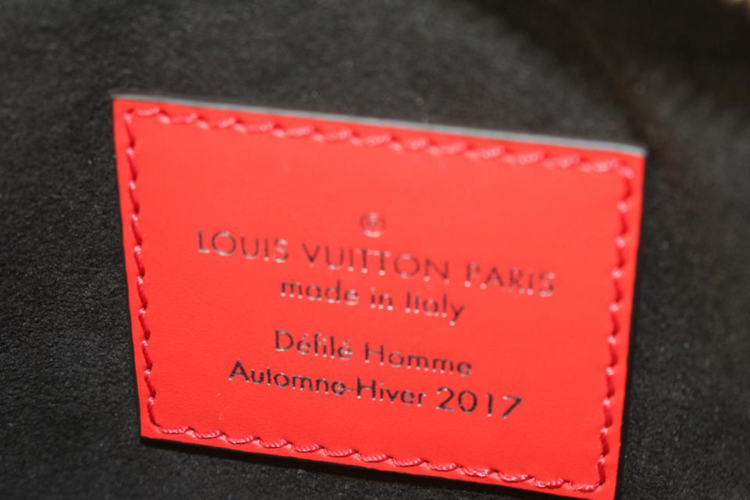 Louis Vuitton x Supreme - Danube en cuir épi rouge 128lv54, état neuf, LV x Supreme en vente 4