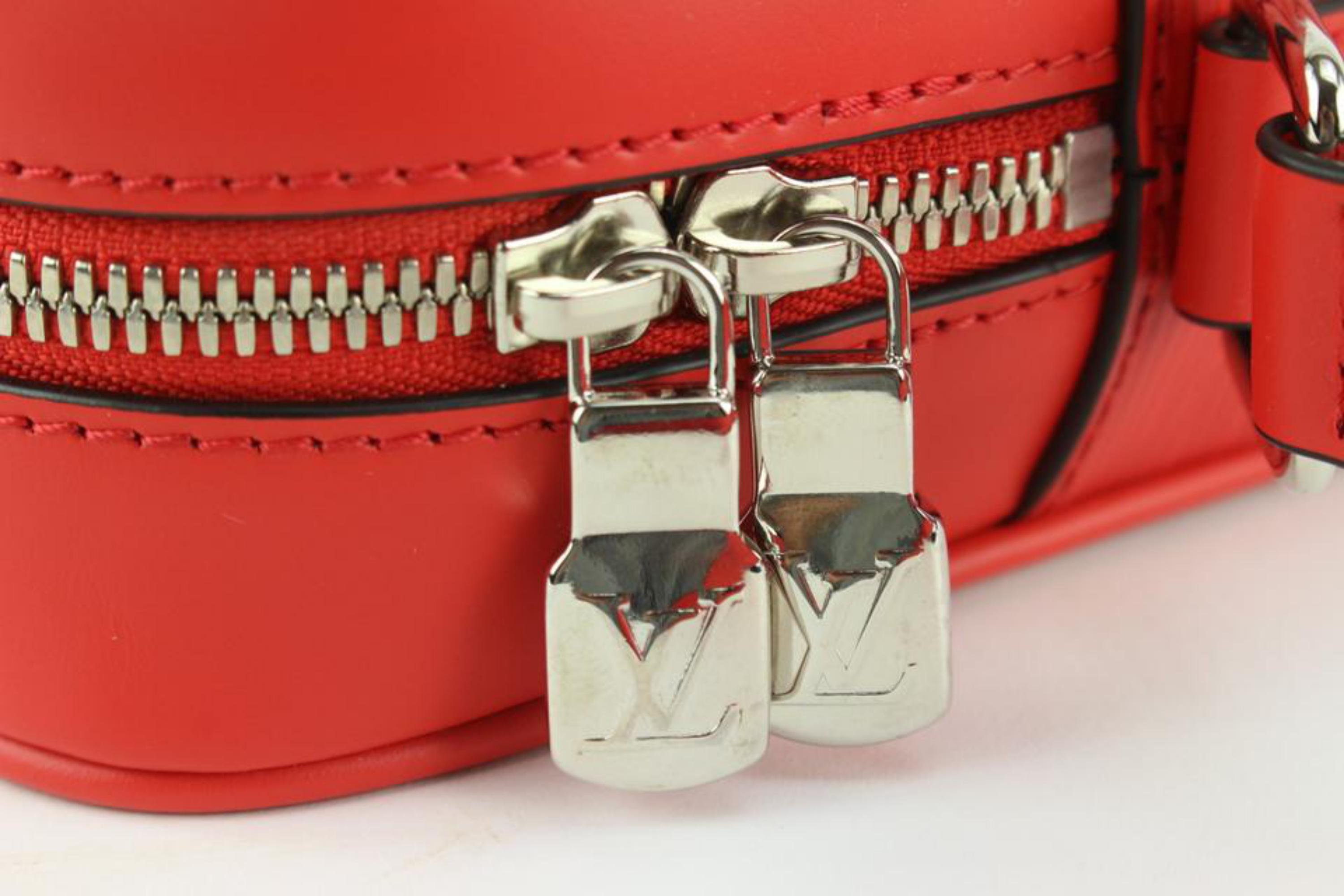Louis Vuitton x Supreme Brand New LV x Supreme Red Epi Leather Danube 128lv54 For Sale 11