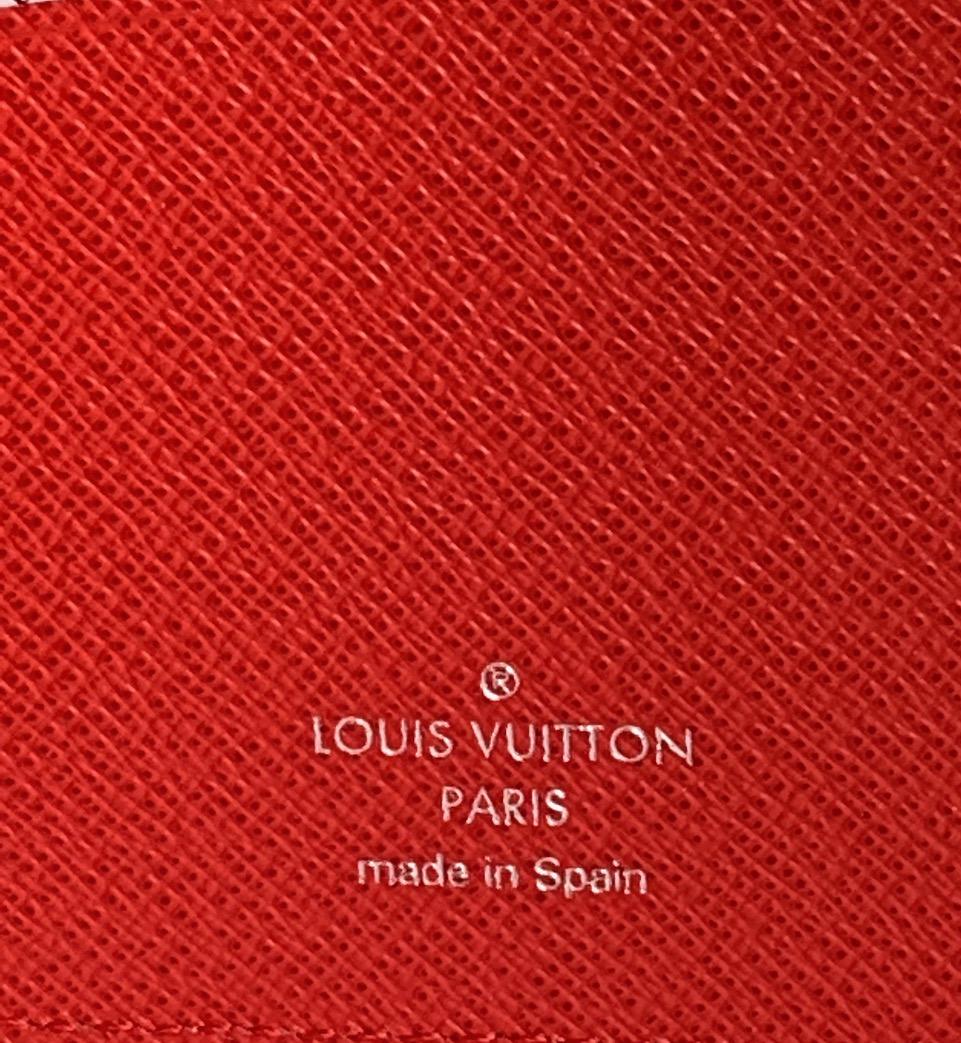 Louis Vuitton x Supreme Brazza Portefeuille bi-fold en cuir épi rouge 3