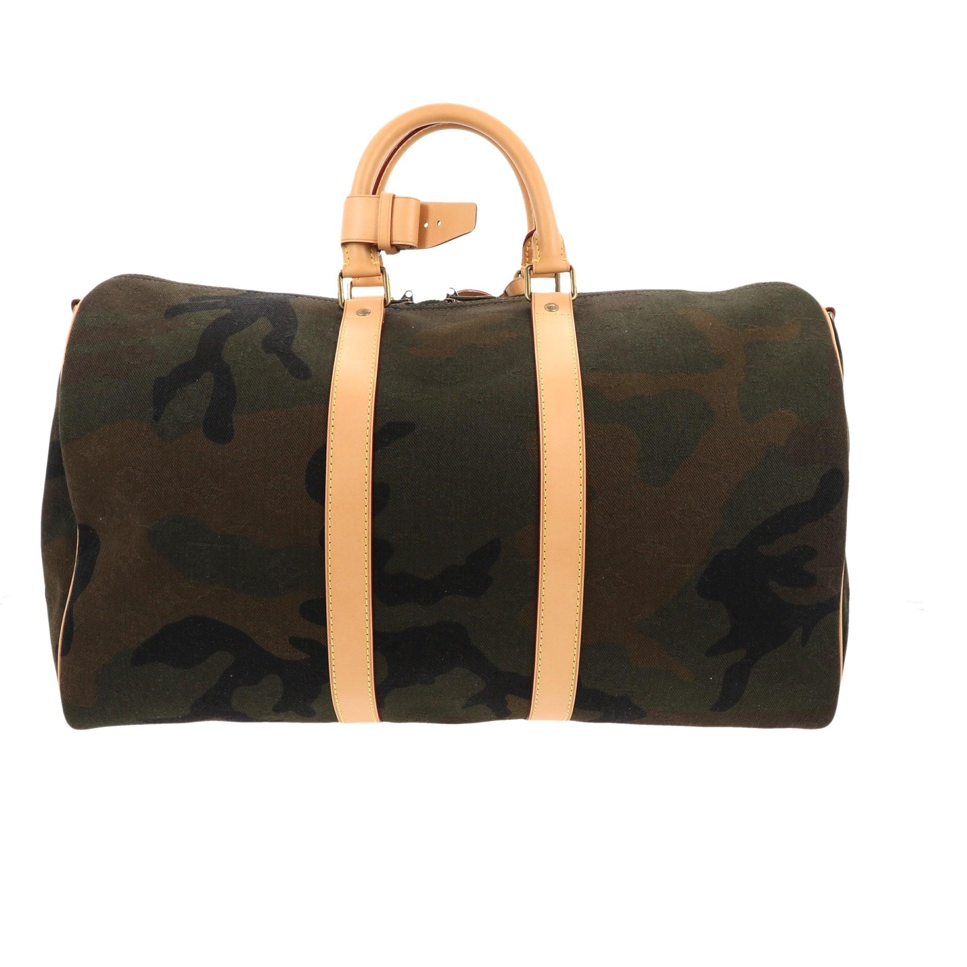 Noir Sac de voyage Louis Vuitton X Supreme Keepall 45 Camo Bandoulière 45 en vente