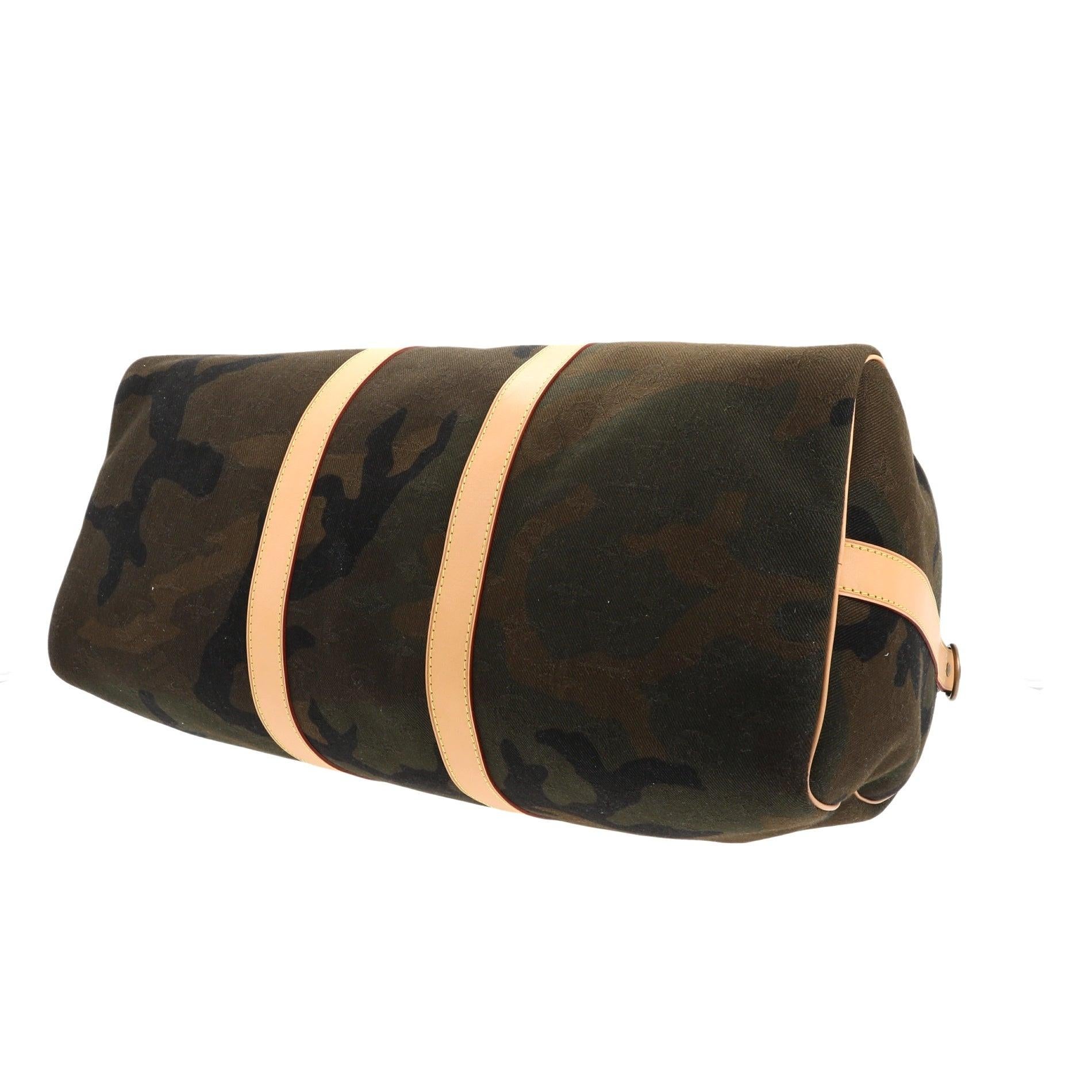 Sac de voyage Louis Vuitton X Supreme Keepall 45 Camo Bandoulière 45 Pour femmes en vente