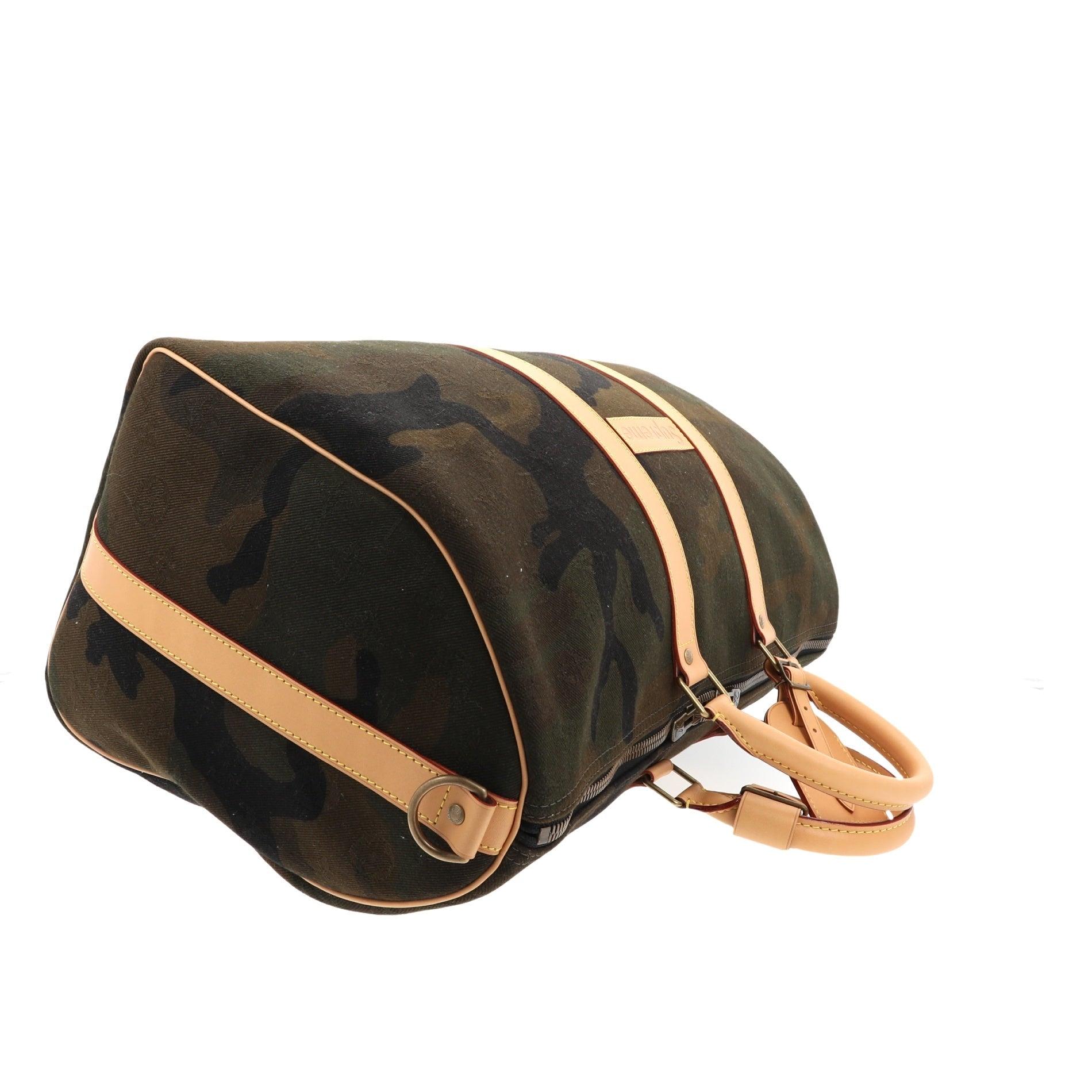 Sac de voyage Louis Vuitton X Supreme Keepall 45 Camo Bandoulière 45 en vente 1