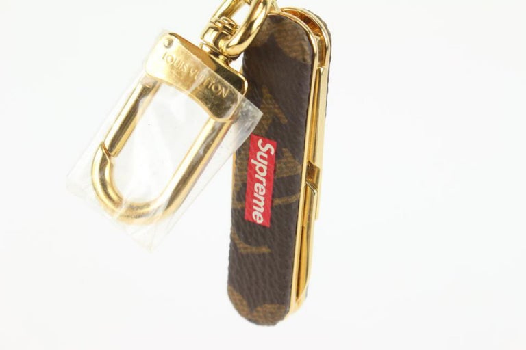 LOUIS VUITTON X SUPREME Dice Key Chain Bag Charm Brown 213156