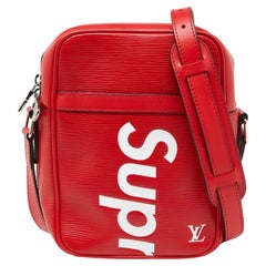 Louis Vuitton x Supreme Sac Danube PM en cuir épi rouge