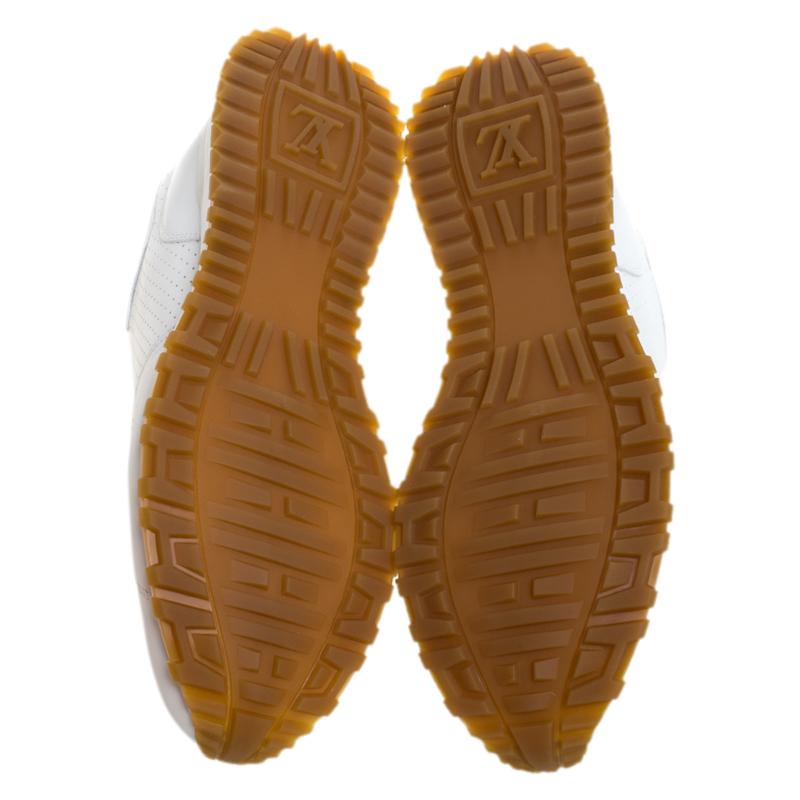 Louis Vuitton x Supreme White Leather Run Away Sneakers Size 43.5 In New Condition In Dubai, Al Qouz 2