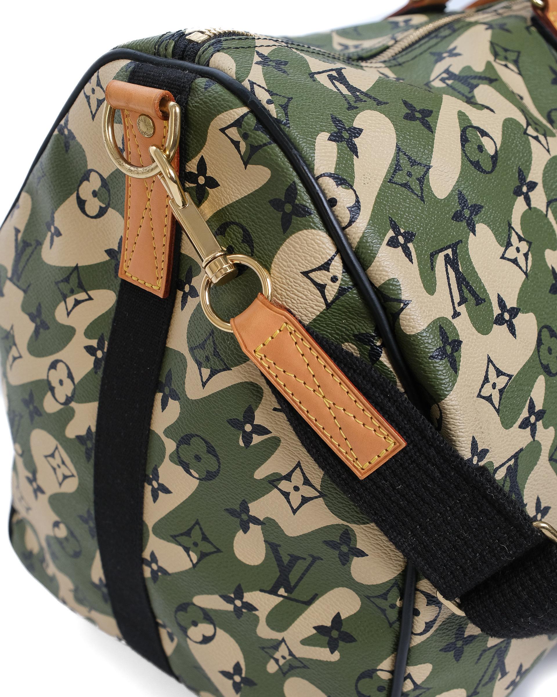 Louis Vuitton x Takashi Murakami Keepall 55 Bandoulière Camouflage L.E. For Sale 11