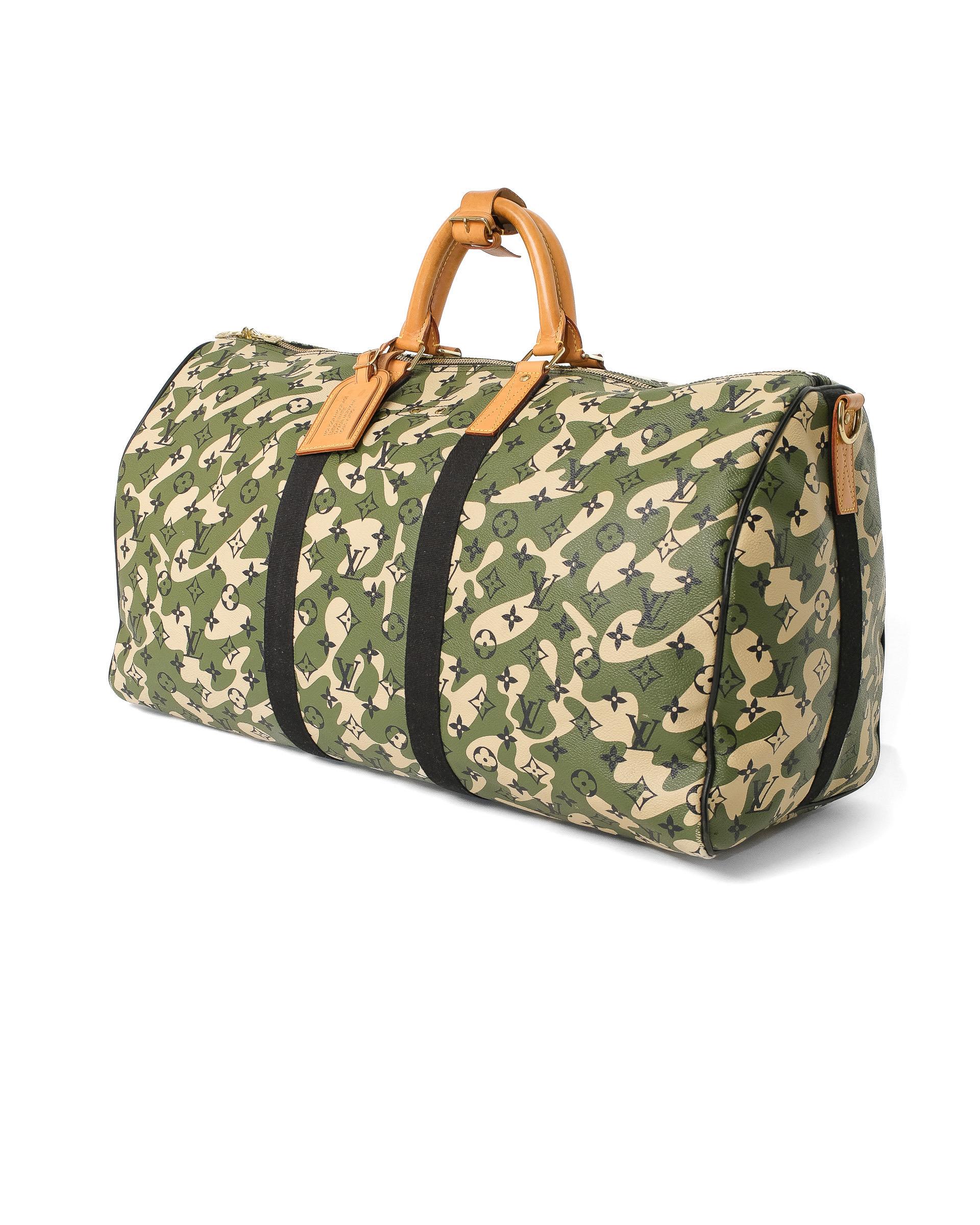 Louis Vuitton x Takashi Murakami Keepall 55 Bandoulière Camouflage L.E. In Excellent Condition For Sale In Torre Del Greco, IT