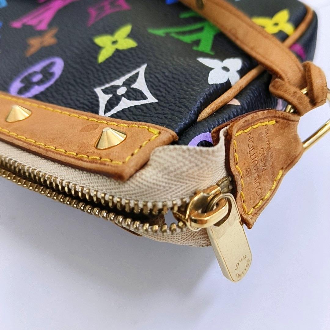 Louis Vuitton x Takashi Murakami Pochette Accessoire Black Multicolor en vente 13