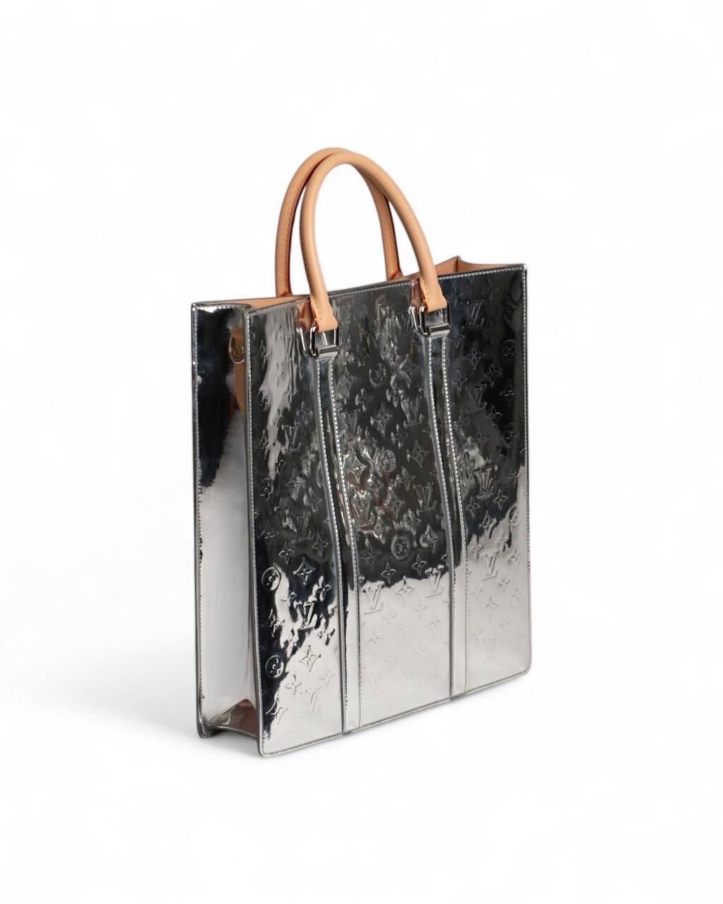Miroir plat Louis Vuitton X Virgil Abloh L.E. en vente 1