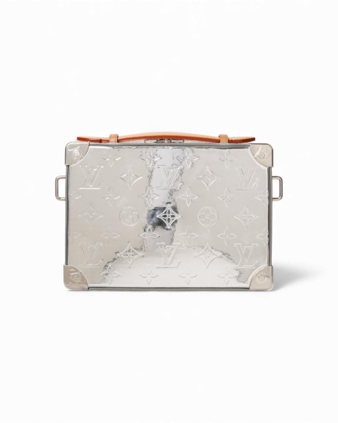 da uomo o donna Louis Vuitton X Virgil Abloh Baule MM Monogram Specchio in vendita