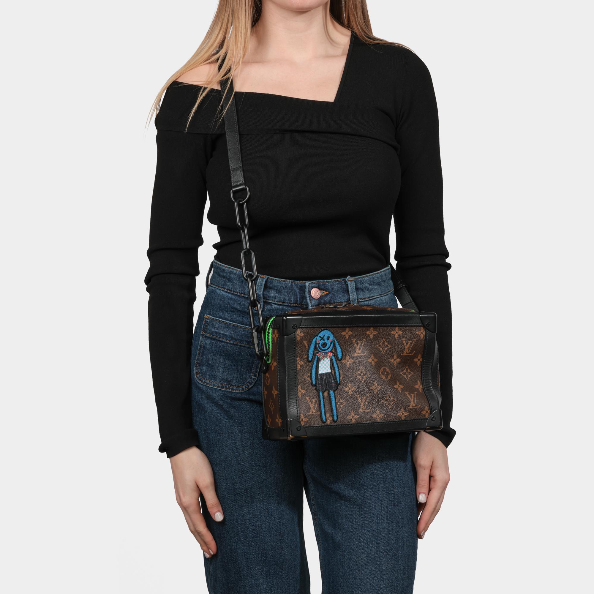 Malle souple LOUIS VUITTON x Virgil Abloh Zoooom with Friends en vente 5