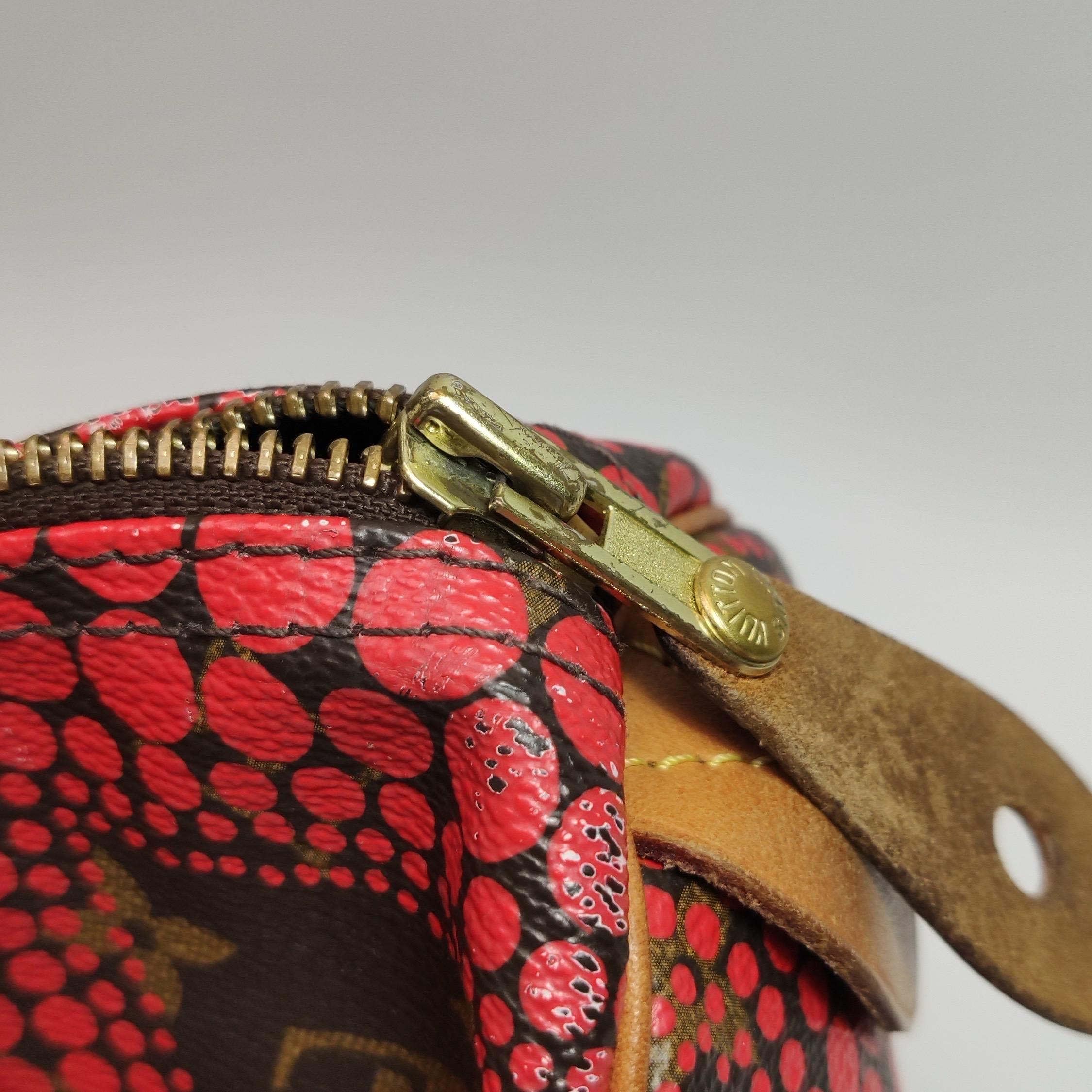 Louis Vuitton x Yayoi Kusama Edizione Limitata Borsa Speedy 30 Rossa con Manico Superiore in vendita 11