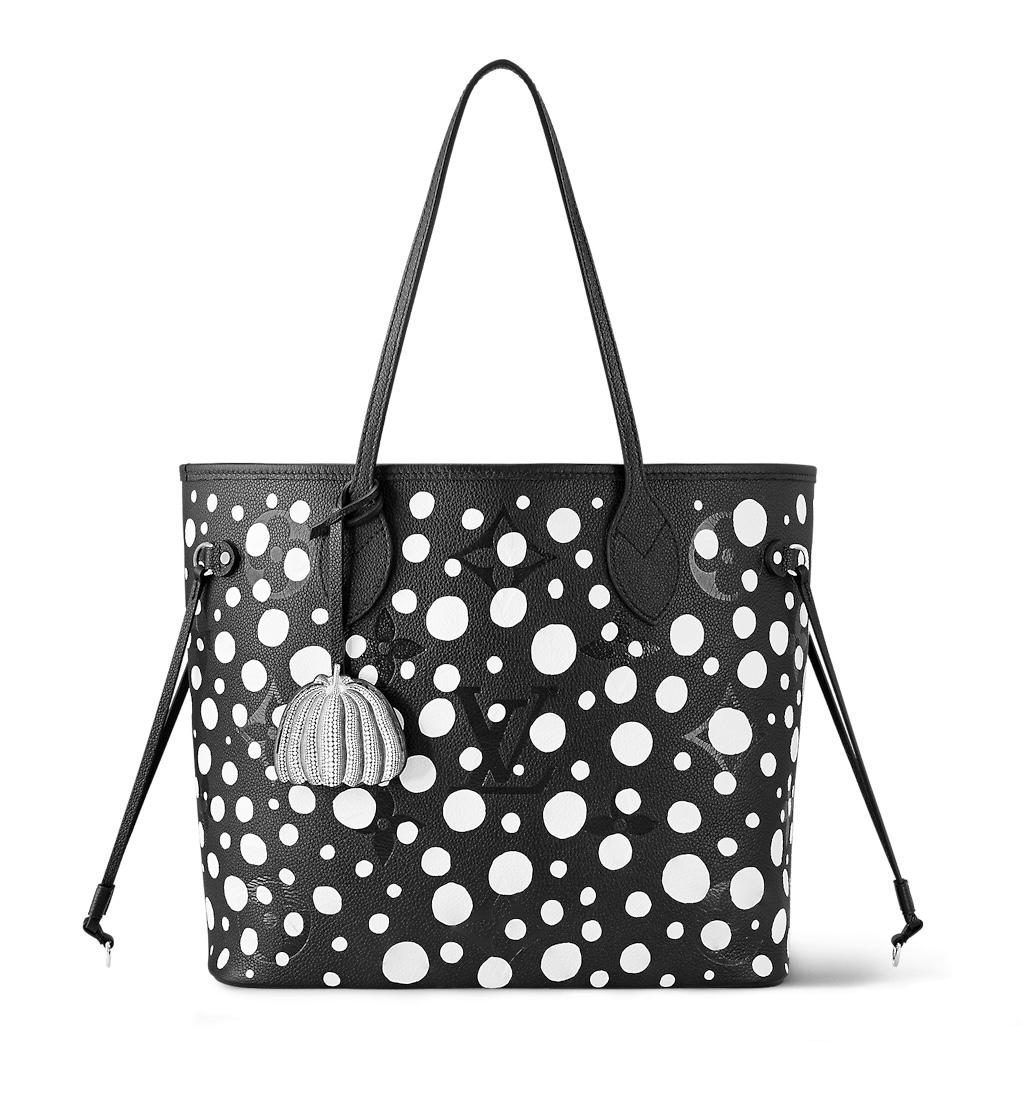 Louis Vuitton x Yayoi Kusama tote bag neverfull MM bag collection is a monument to art and fine craftsmanship. The renowned Japanese artist is known for her signature use of dots as a symbolic evocation of infinity. The LVxYK Neverfull MM features a