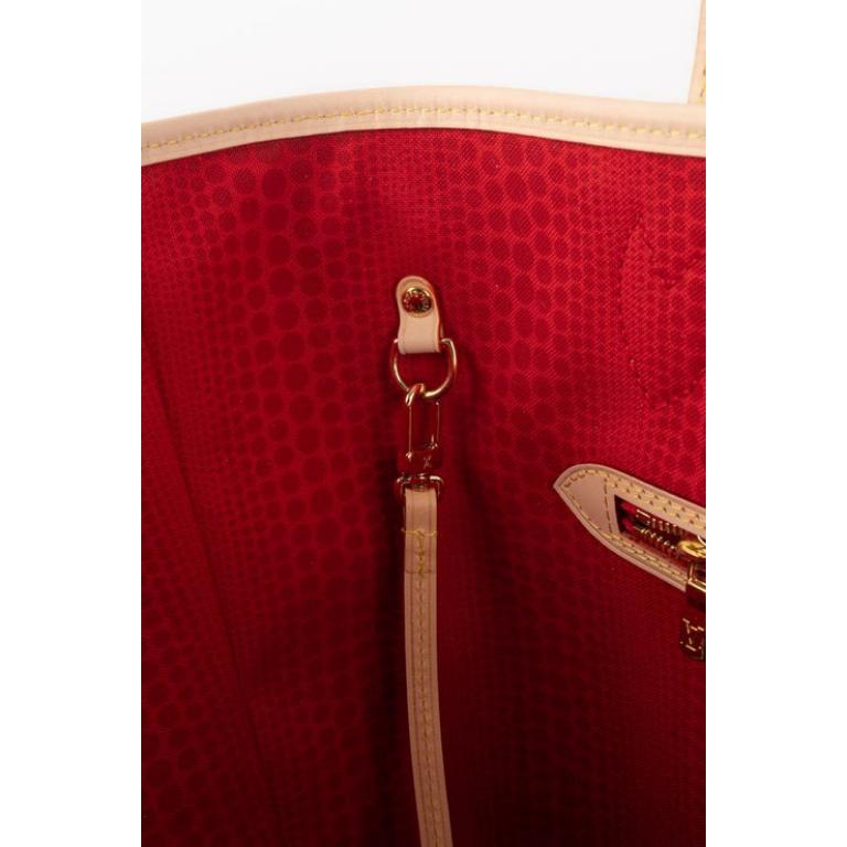 Louis Vuitton x Yayoi Kusama Neverfull Leather Bag, 2023 For Sale 2