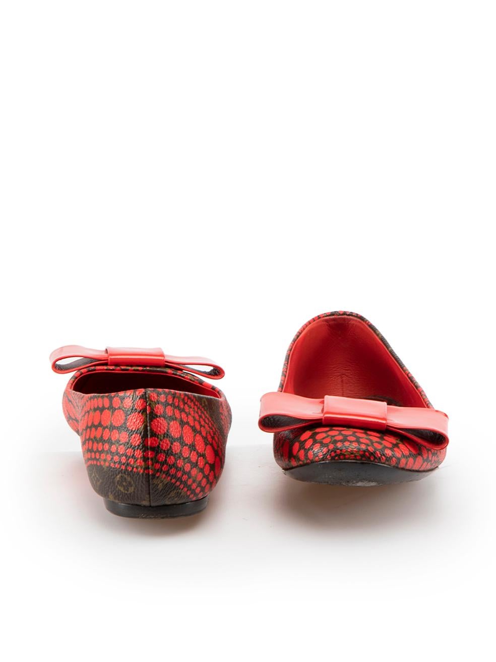 Louis Vuitton x Yayoi Kusama Red Polkadot Ballet Flats Size IT 37.5 In Good Condition For Sale In London, GB