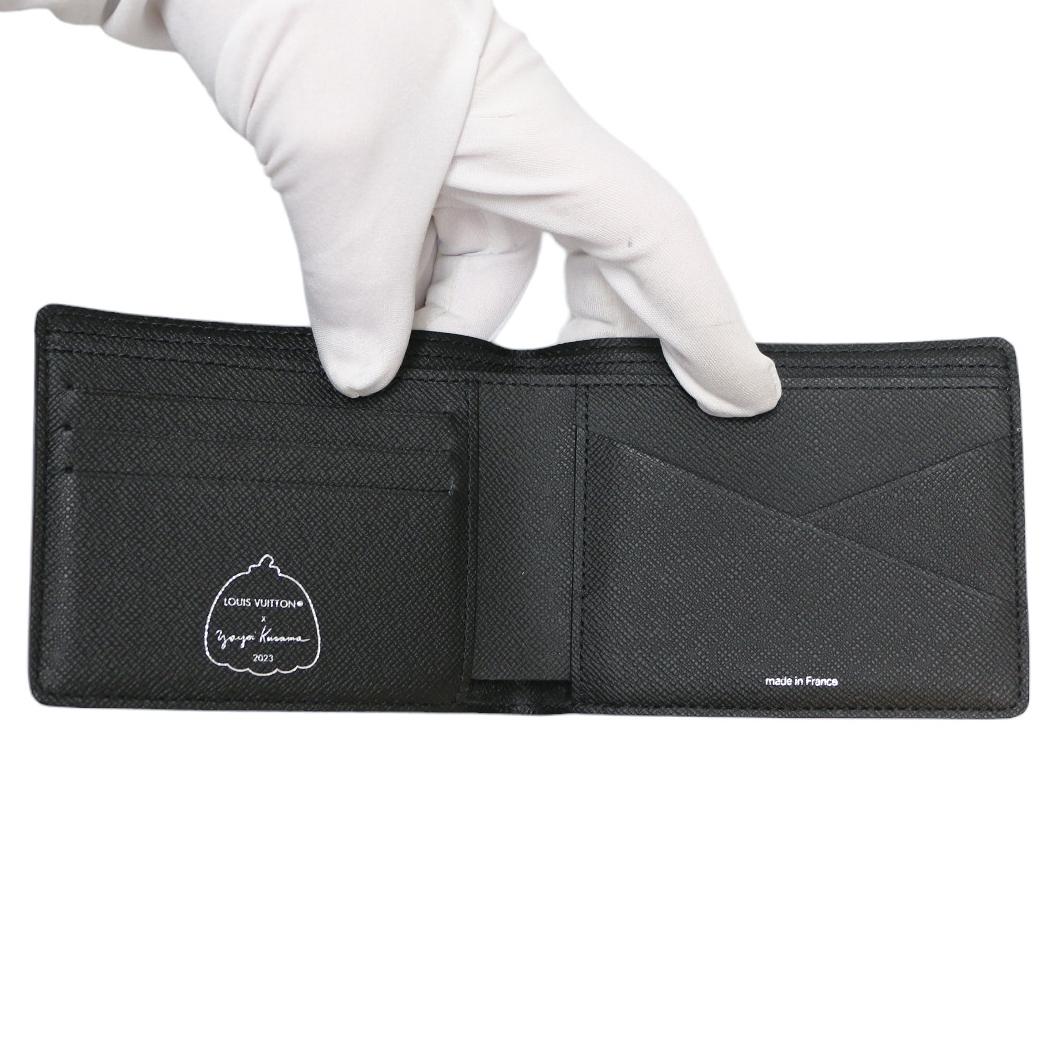 Louis Vuitton x Yayoi Kusama Brieftasche im Zustand „Hervorragend“ im Angebot in Paris, FR
